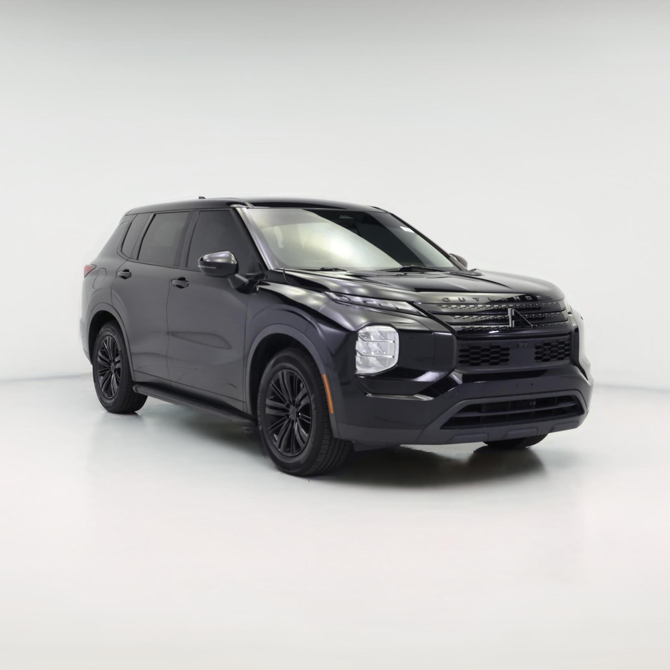 Thumbnail: 2022 Mitsubishi Outlander - 1