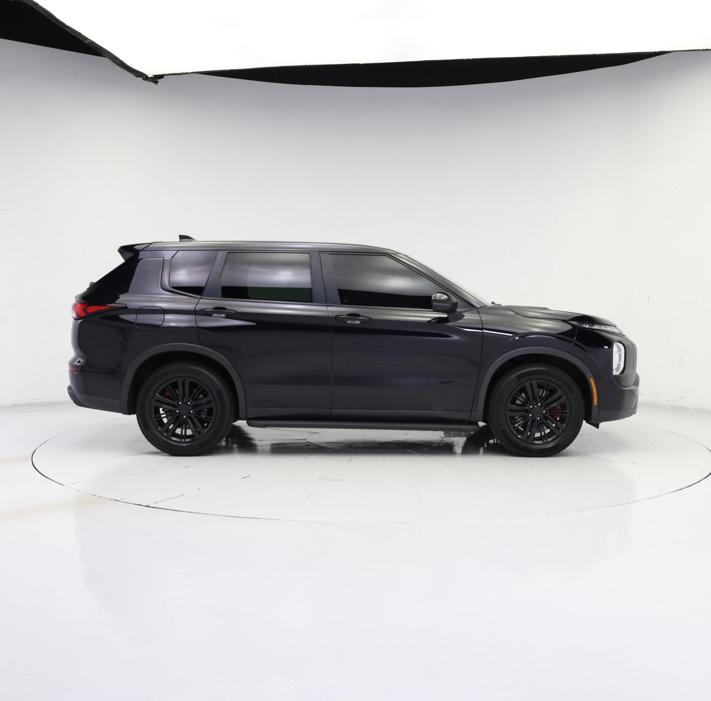 Thumbnail: 2022 Mitsubishi Outlander - 7