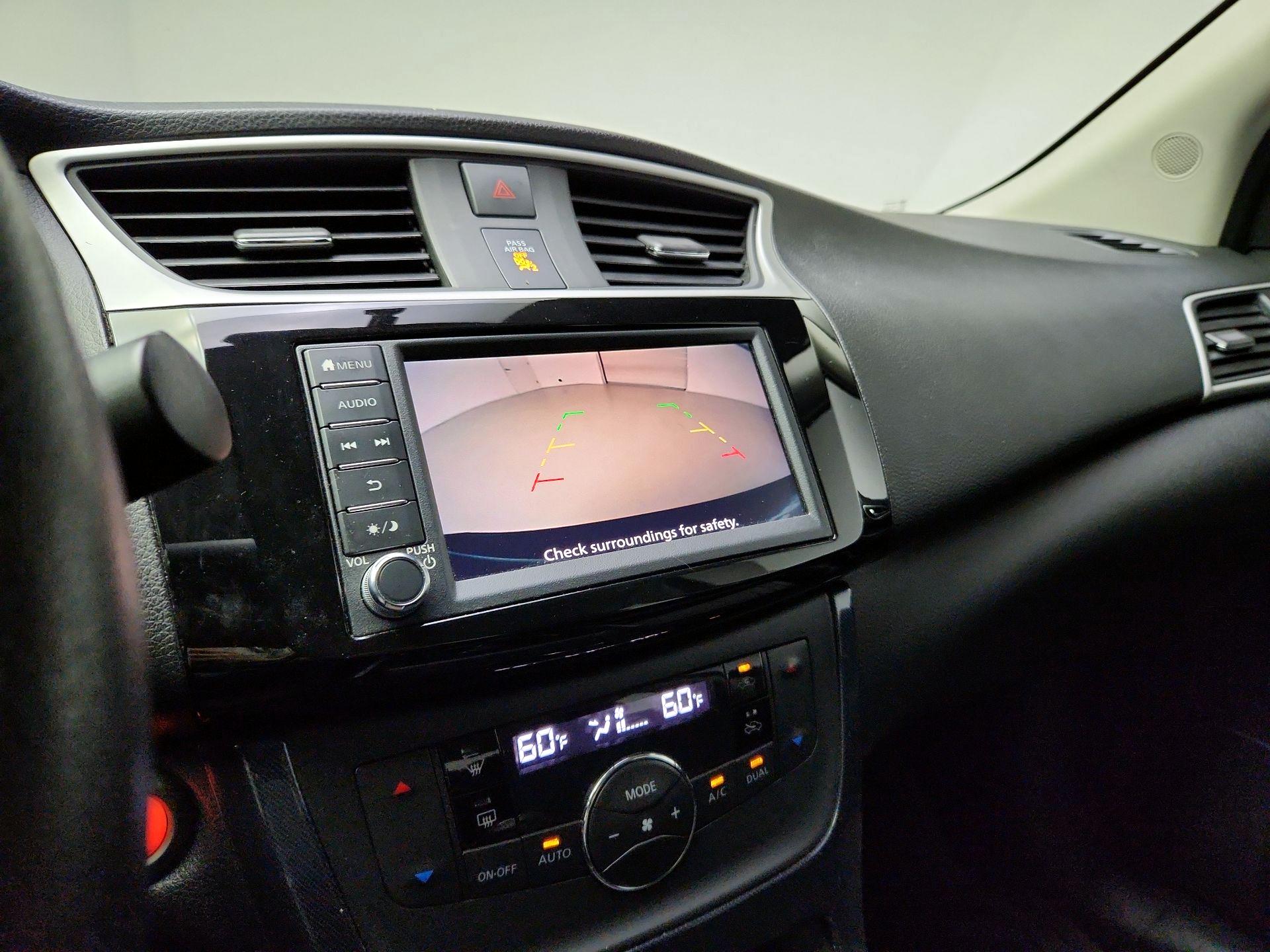 Thumbnail: 2019 Nissan Sentra - 12