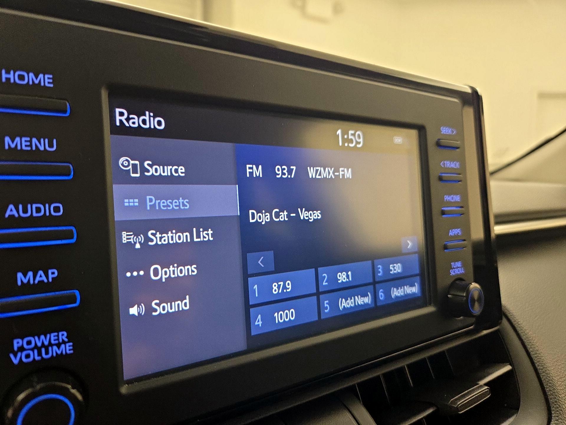 Thumbnail: 2019 Toyota RAV4 - 15