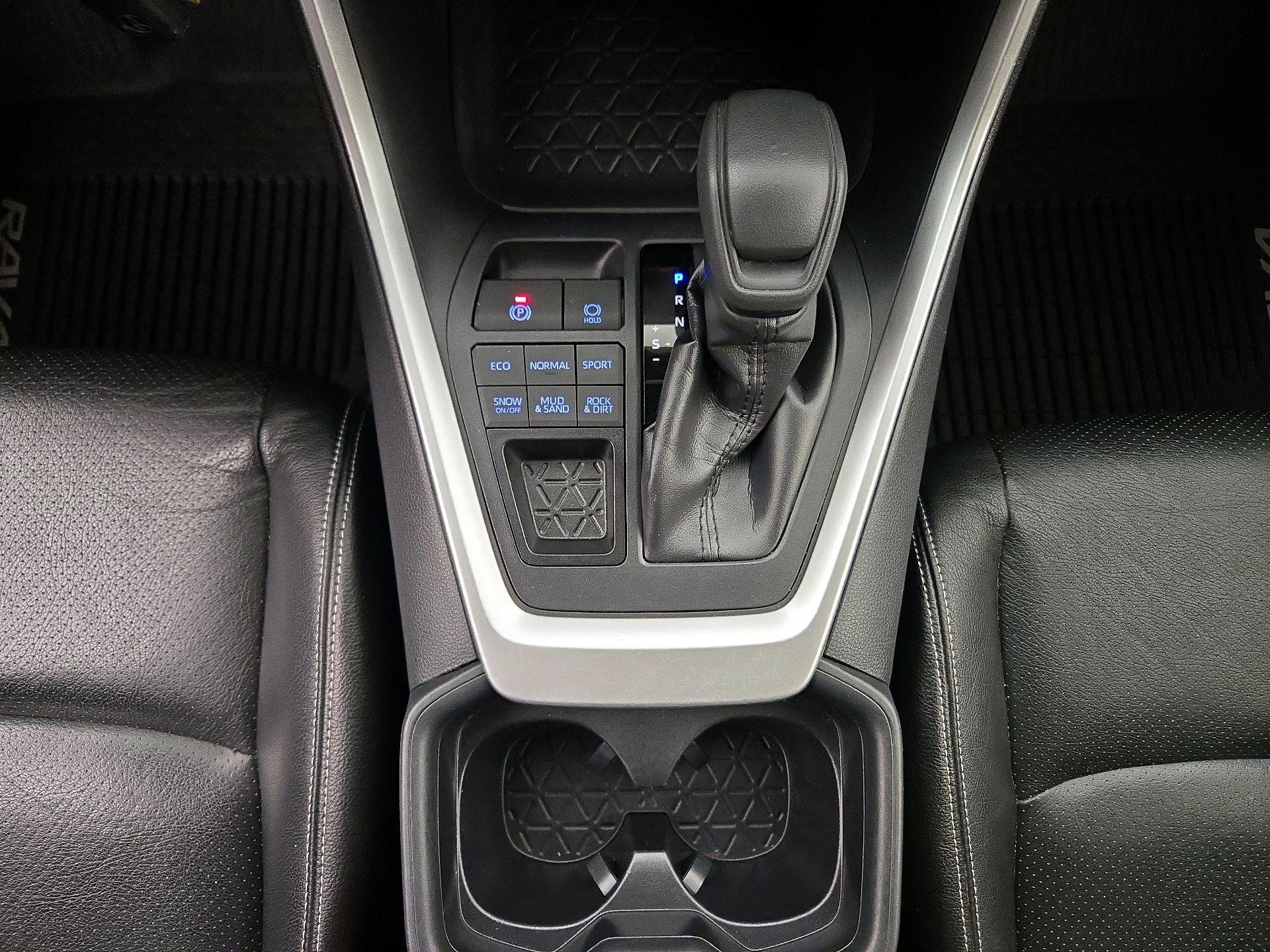 Thumbnail: 2019 Toyota RAV4 - 17
