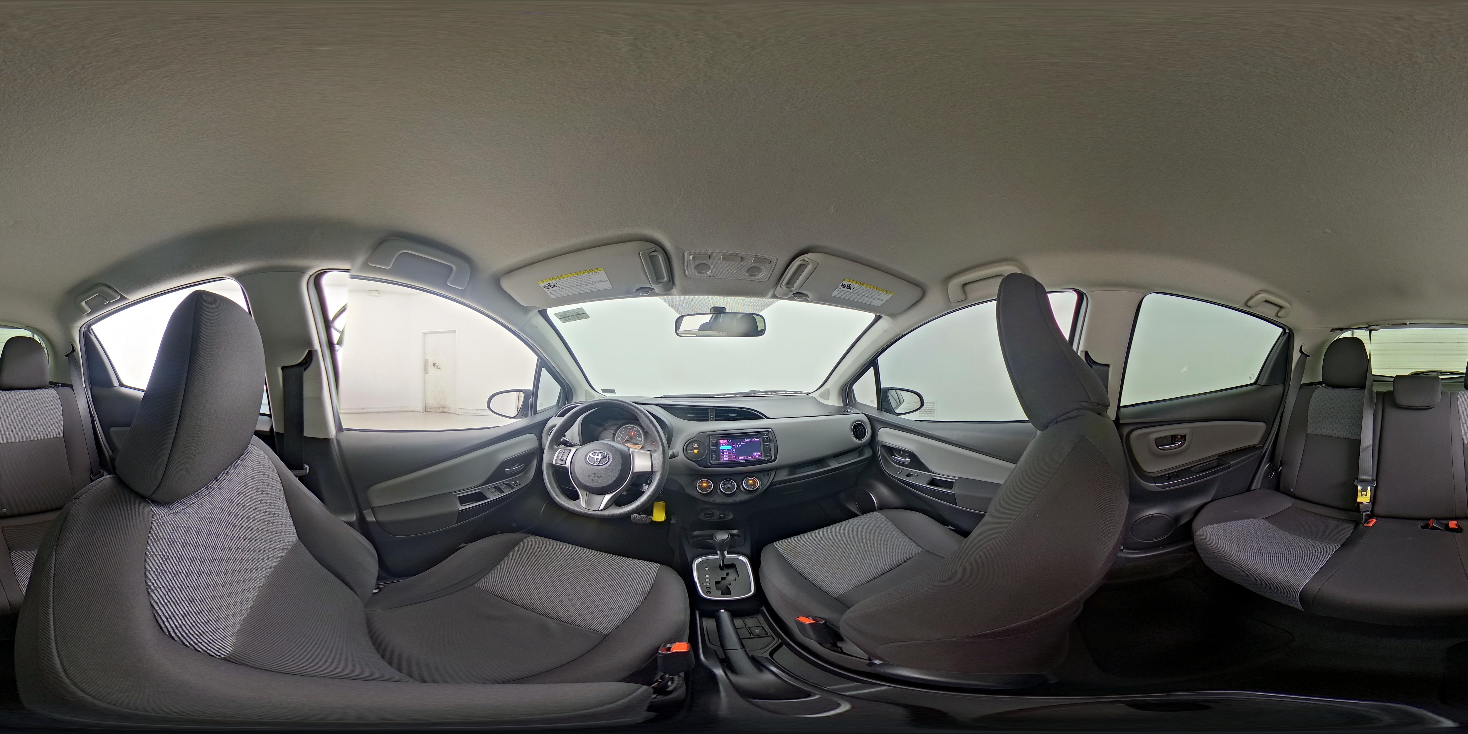 2015 Toyota Yaris LE - Photo 23