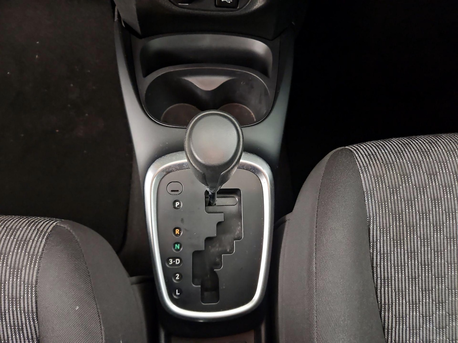 2015 Toyota Yaris LE - Photo 17