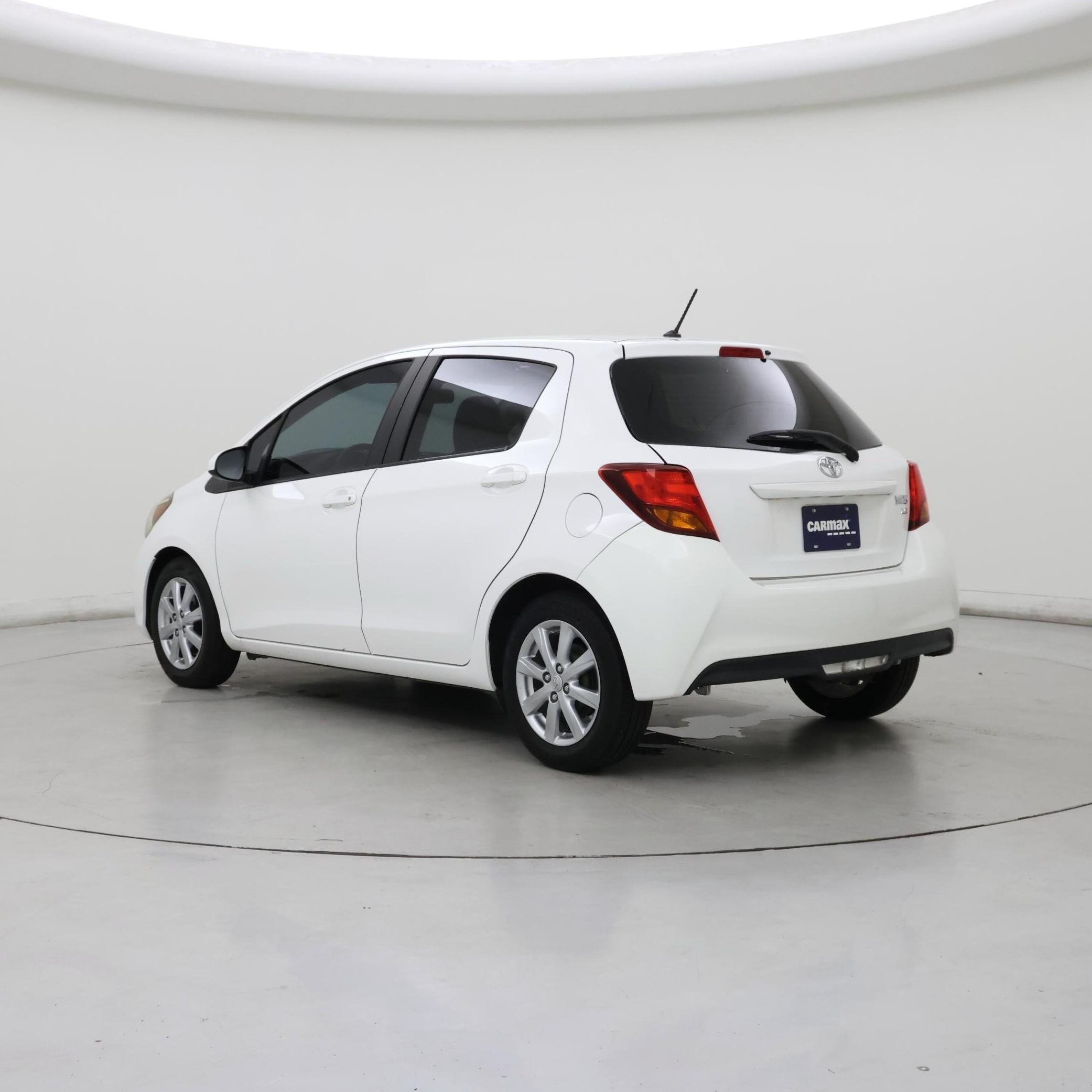 Thumbnail: 2015 Toyota Yaris - 2