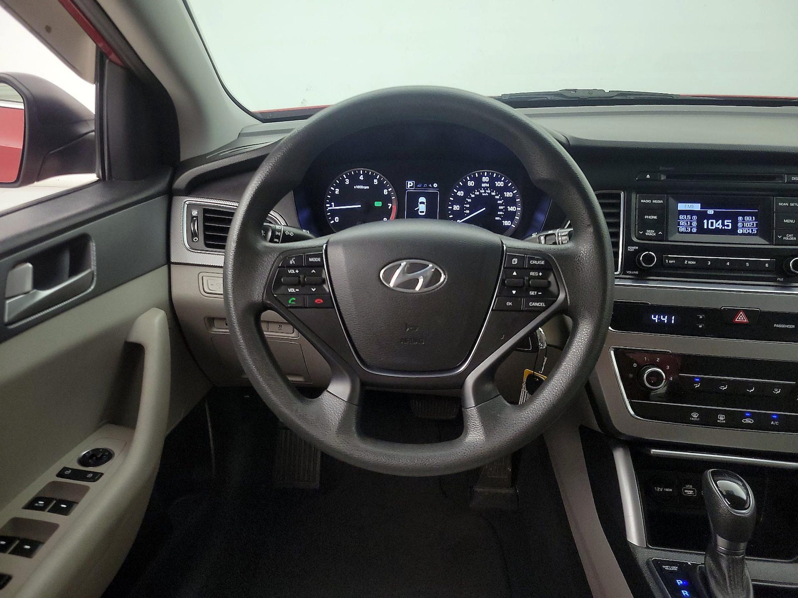 2017 Hyundai Sonata SE - Photo 11