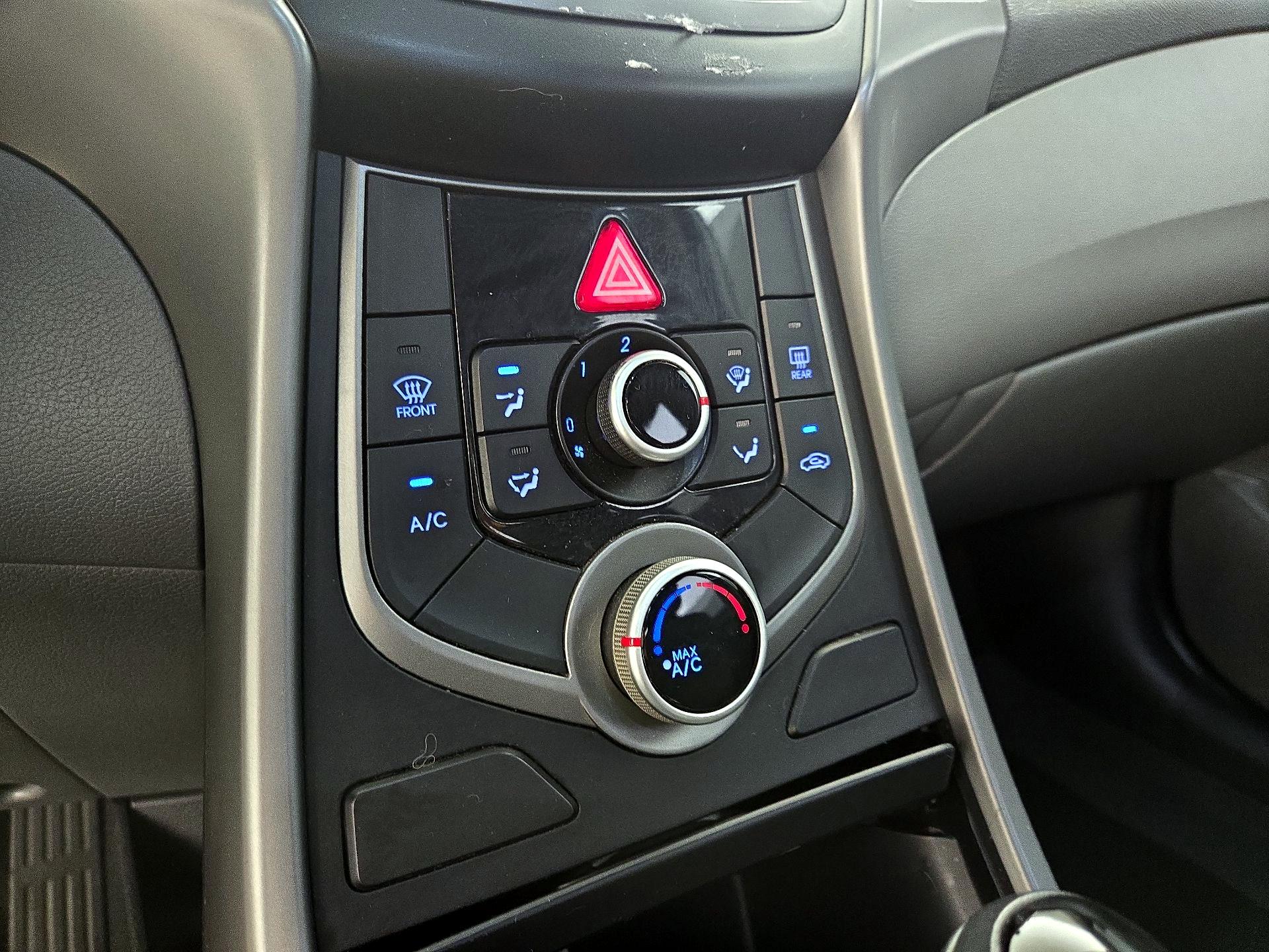 Thumbnail: 2015 Hyundai Elantra - 15