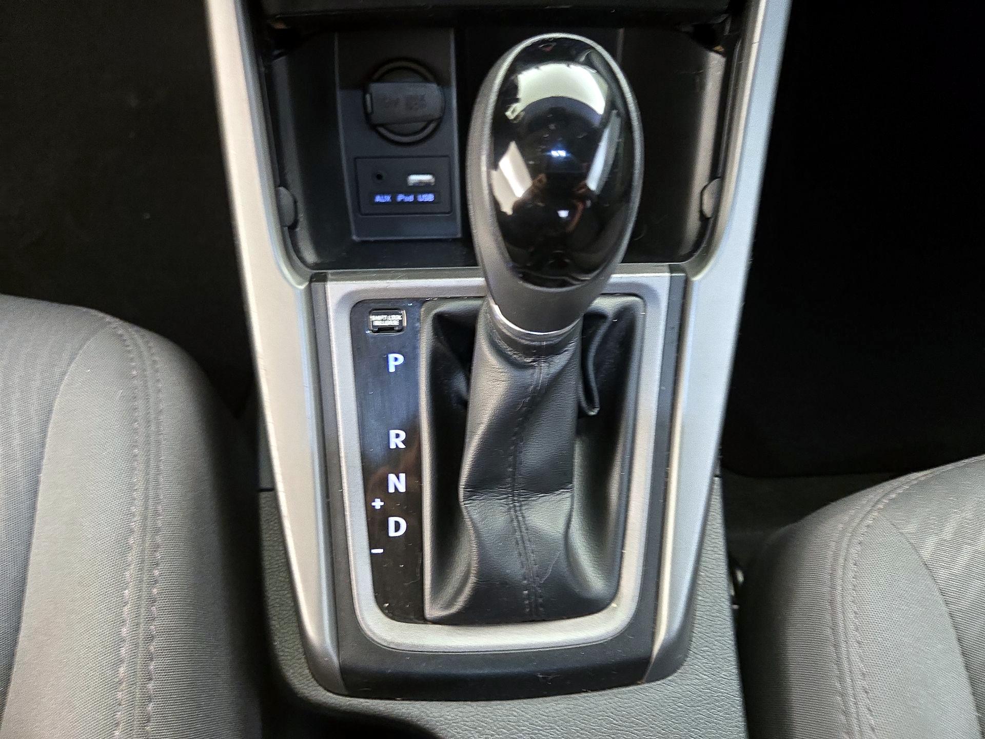 Thumbnail: 2015 Hyundai Elantra - 16