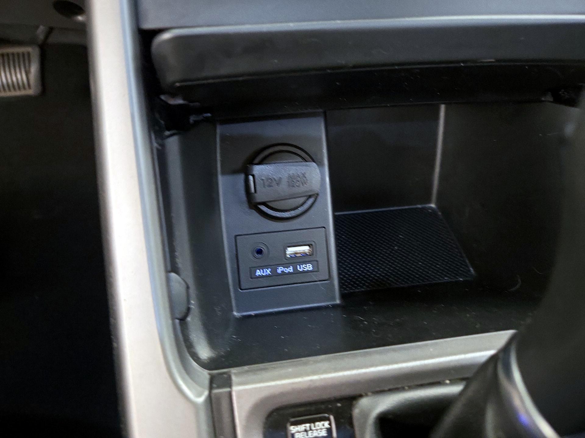 Thumbnail: 2015 Hyundai Elantra - 17