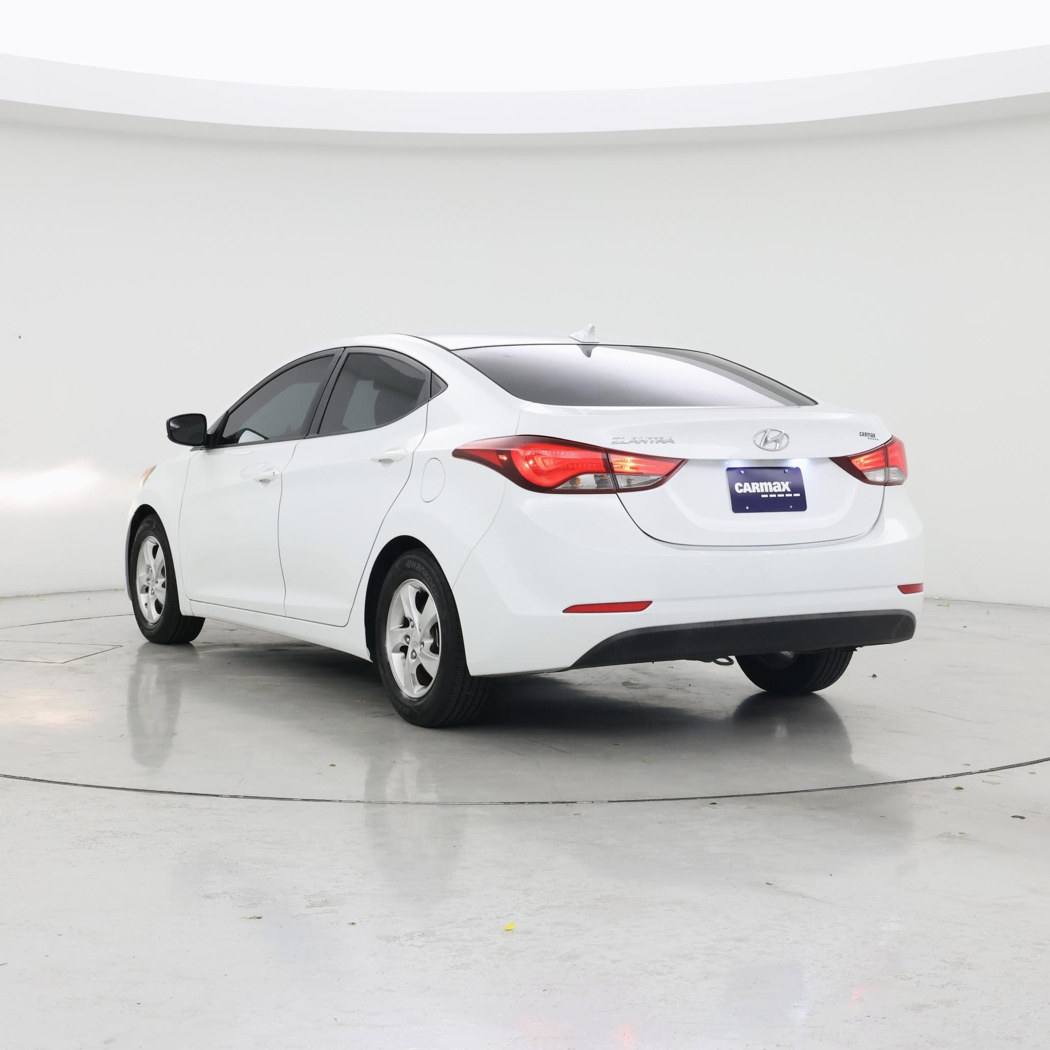 Thumbnail: 2015 Hyundai Elantra - 2