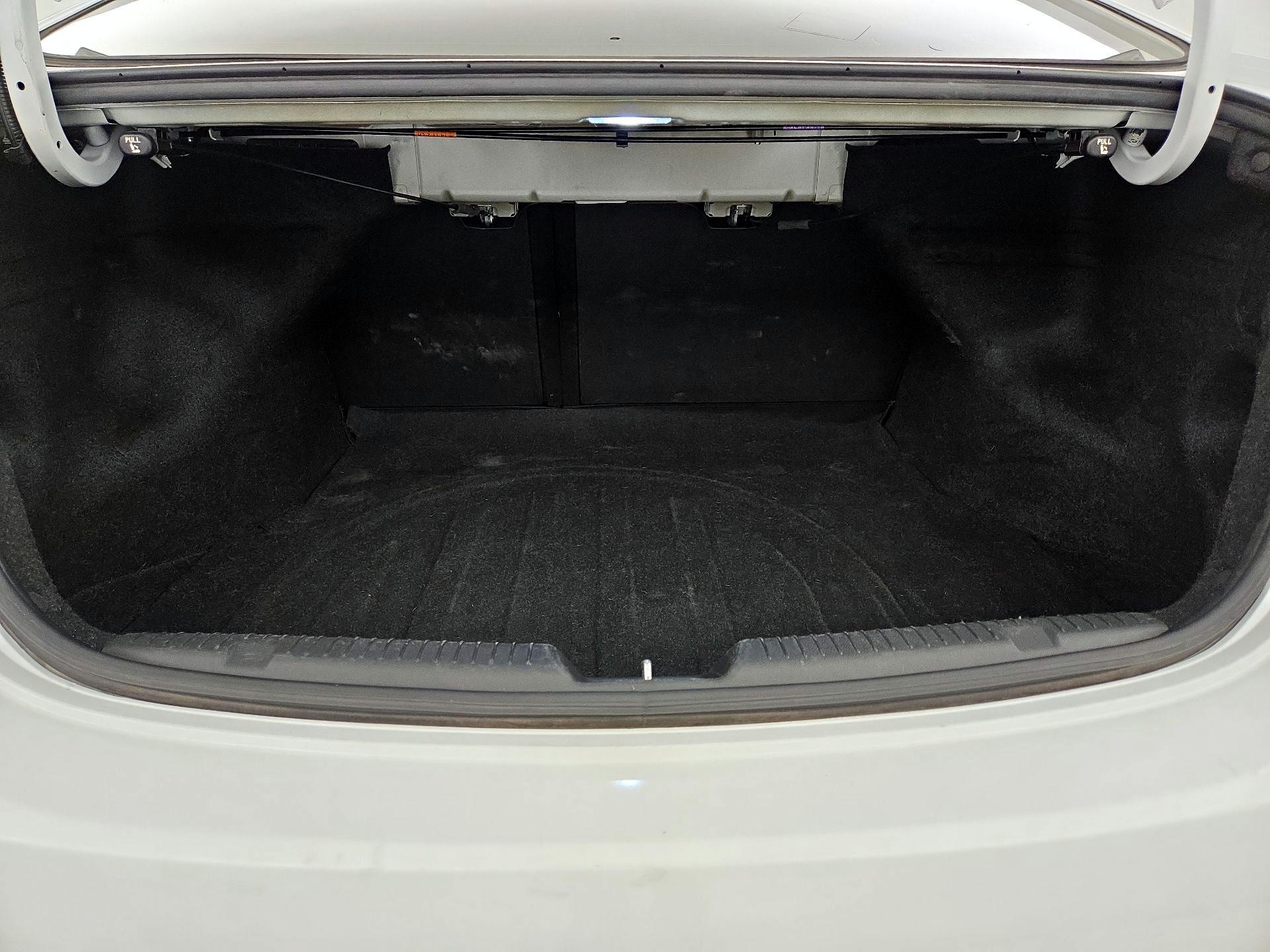 Thumbnail: 2015 Hyundai Elantra - 19