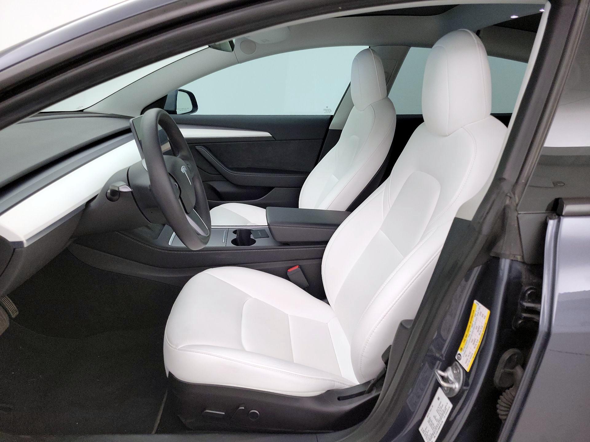 Thumbnail: 2022 Tesla Model 3 - 11