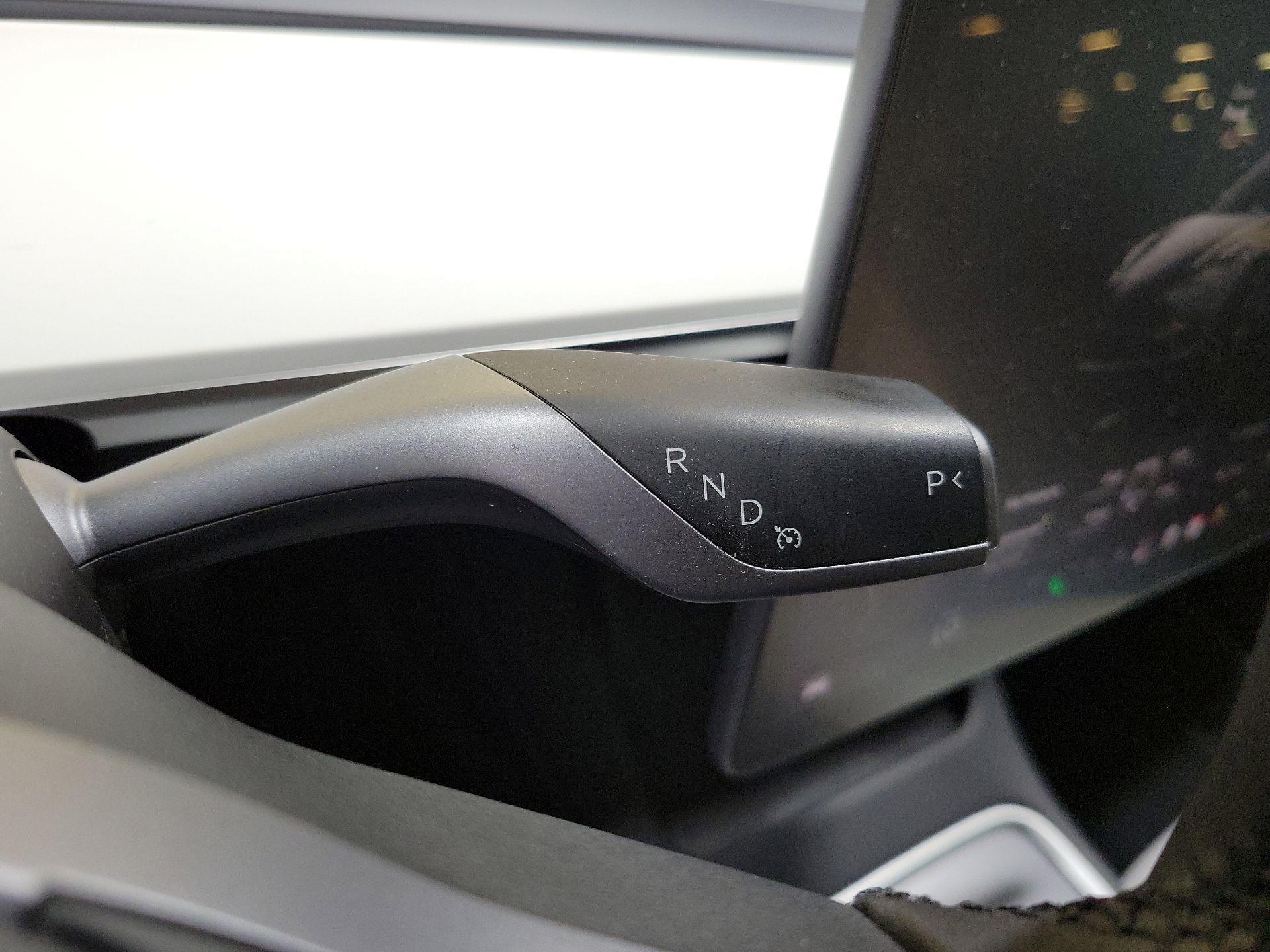 Thumbnail: 2022 Tesla Model 3 - 17