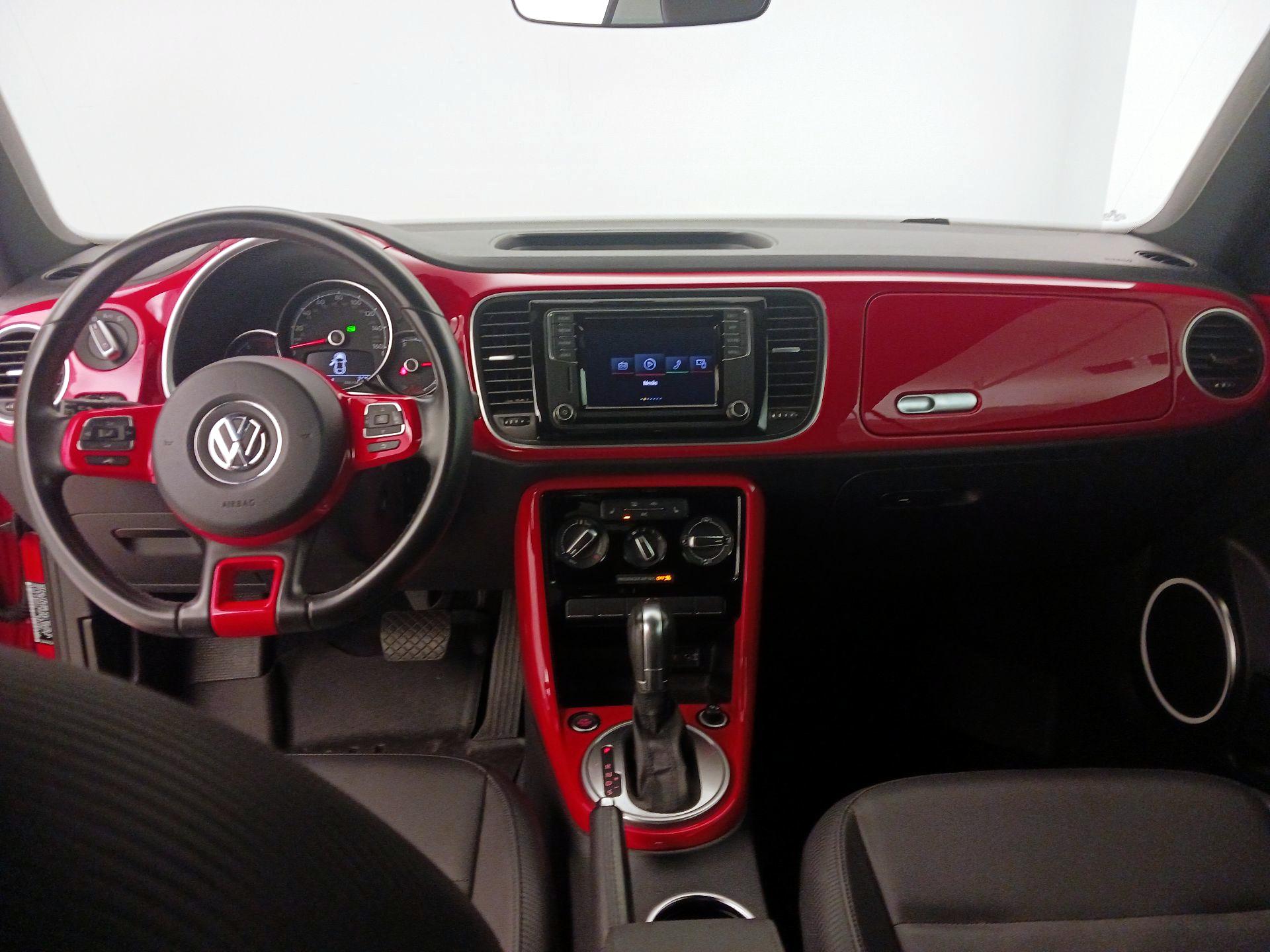 Thumbnail: 2018 Volkswagen Beetle - 9