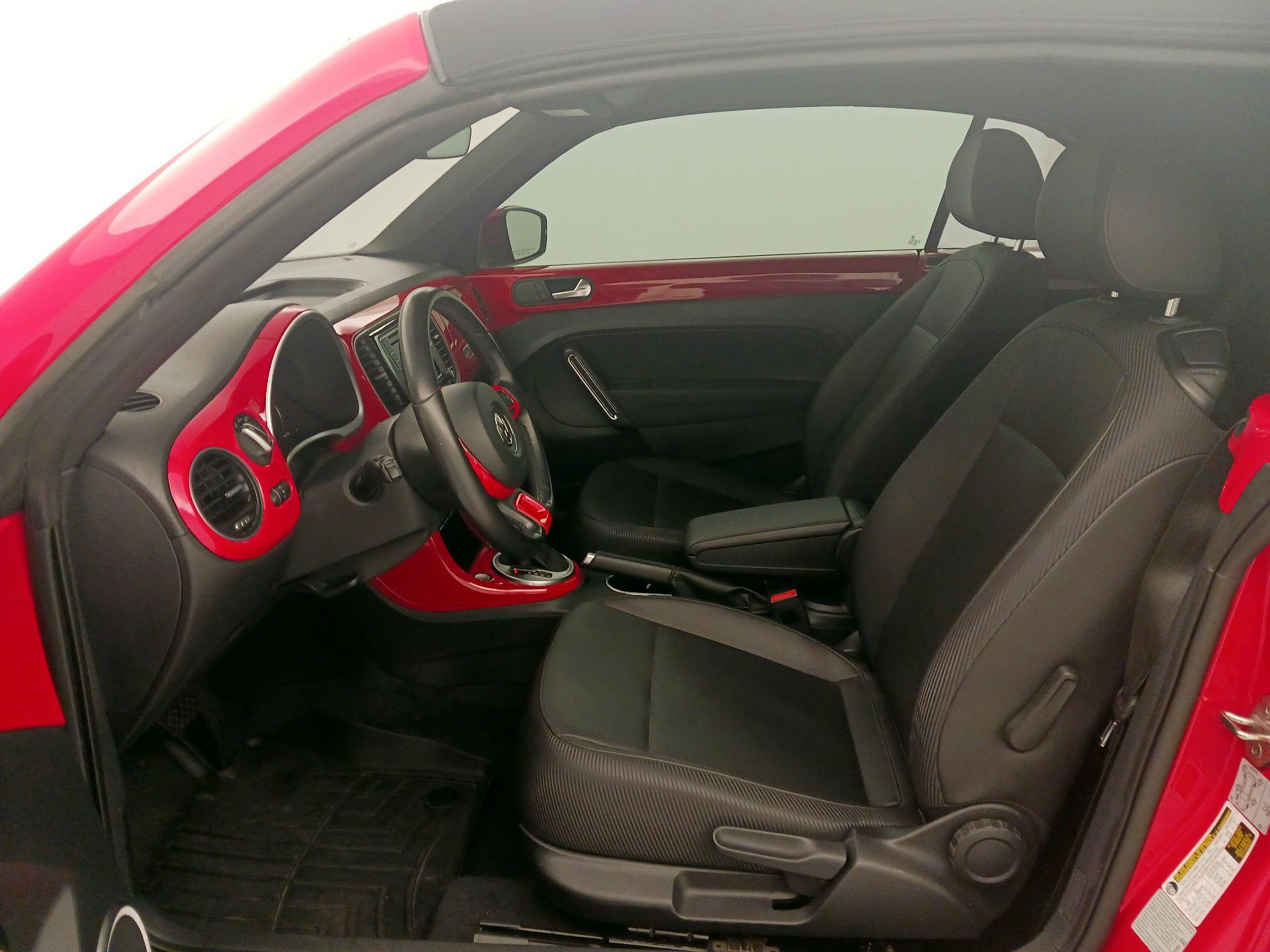 Thumbnail: 2018 Volkswagen Beetle - 11