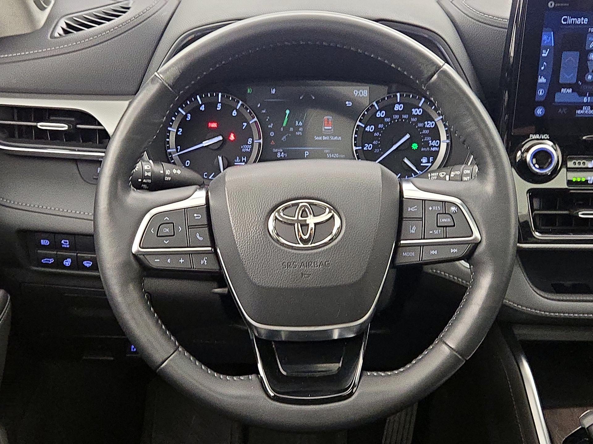 Thumbnail: 2021 Toyota Highlander - 10