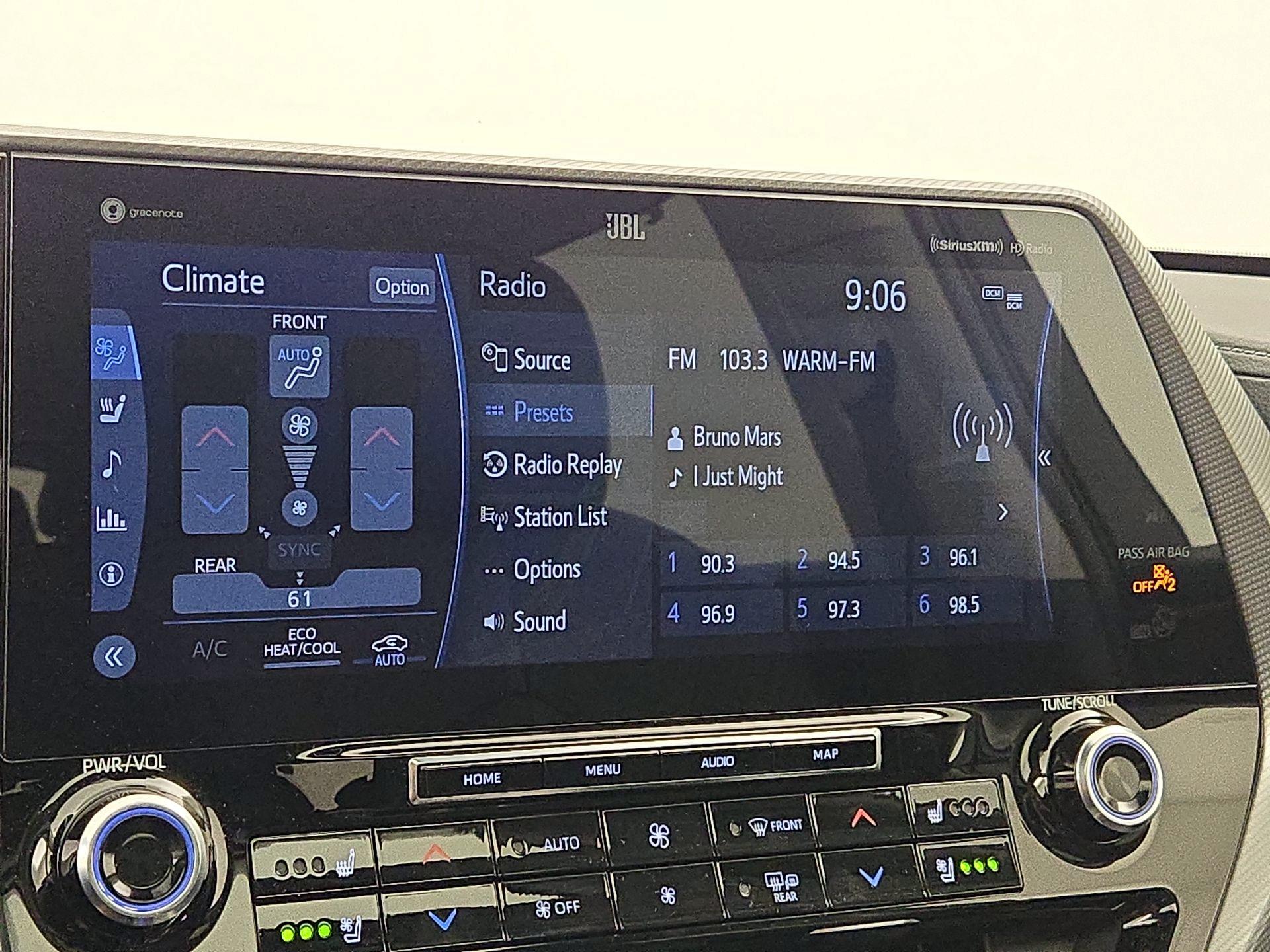 Thumbnail: 2021 Toyota Highlander - 16