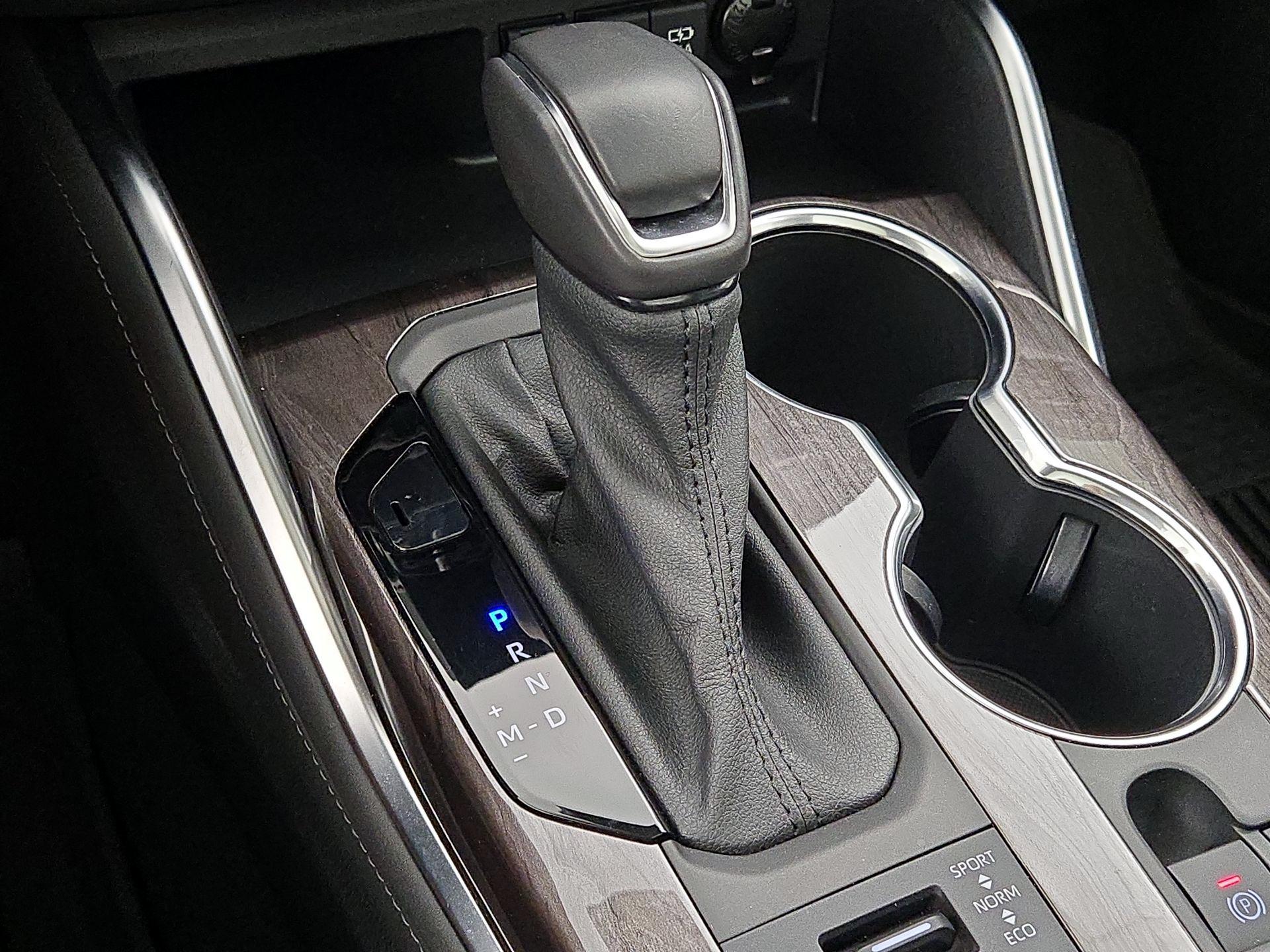 Thumbnail: 2021 Toyota Highlander - 18