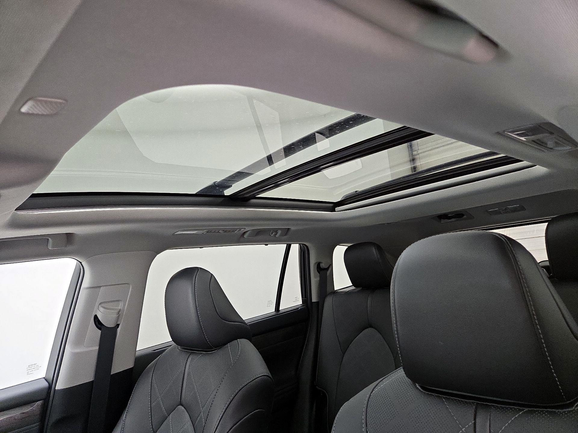Thumbnail: 2021 Toyota Highlander - 20