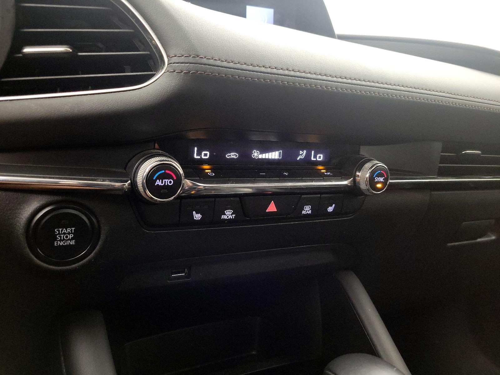 2019 Mazda Mazda3 Premium - Photo 17