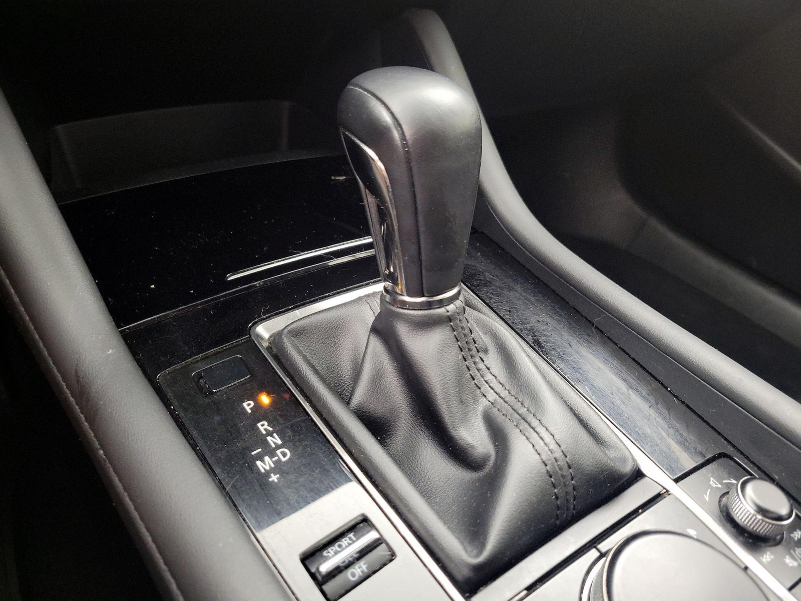 2019 Mazda Mazda3 Premium - Photo 18