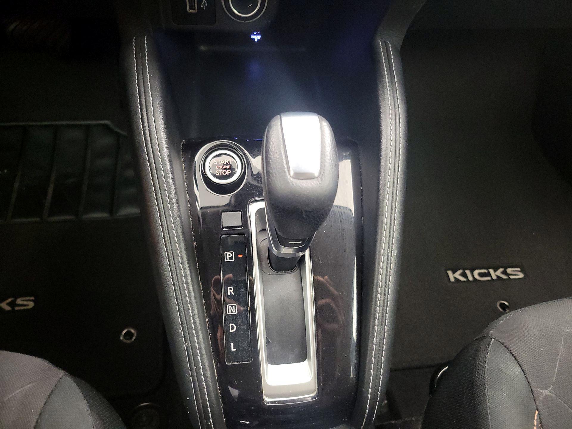 Thumbnail: 2020 Nissan Kicks - 16
