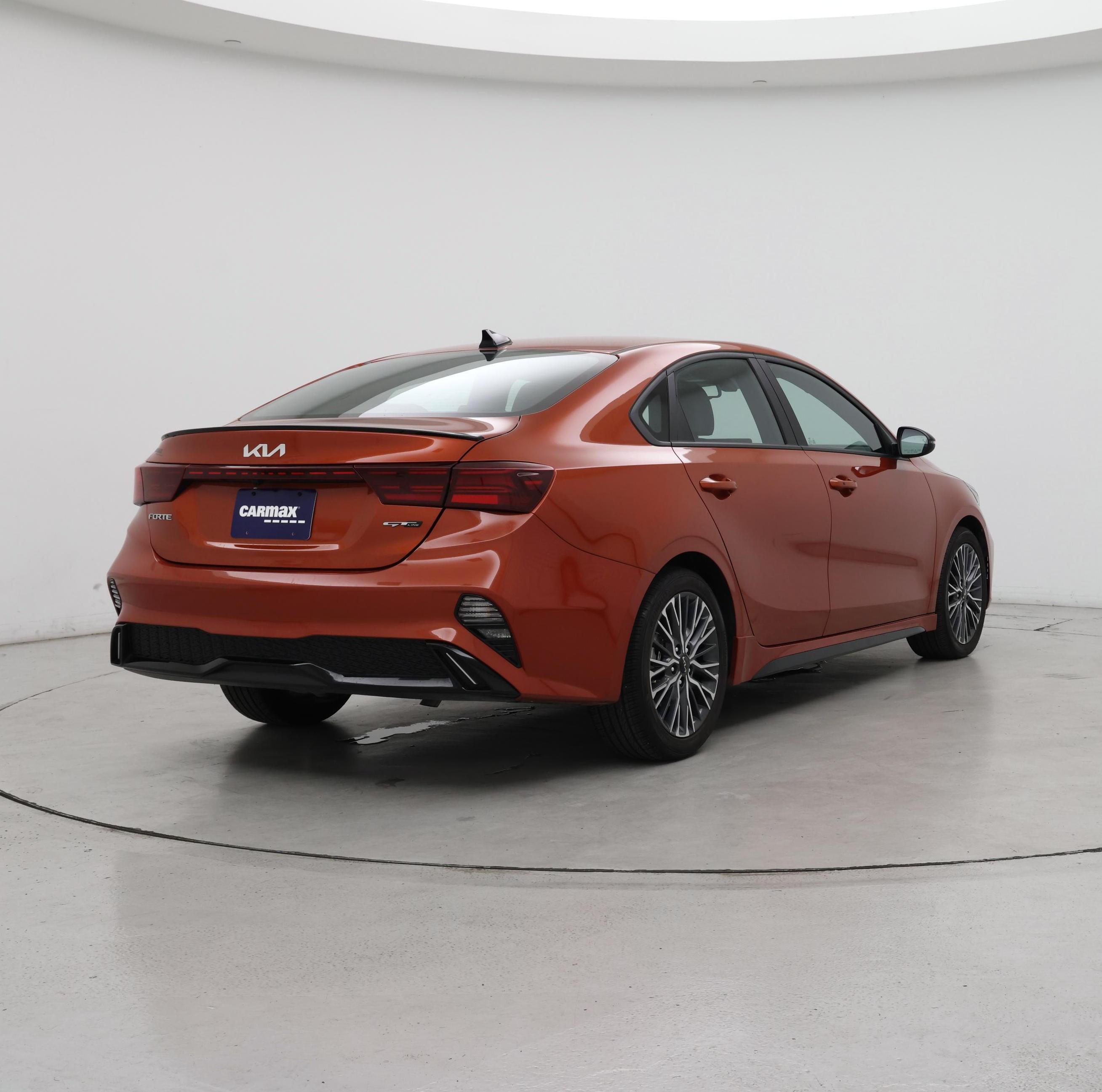 Thumbnail: 2023 Kia Forte - 8