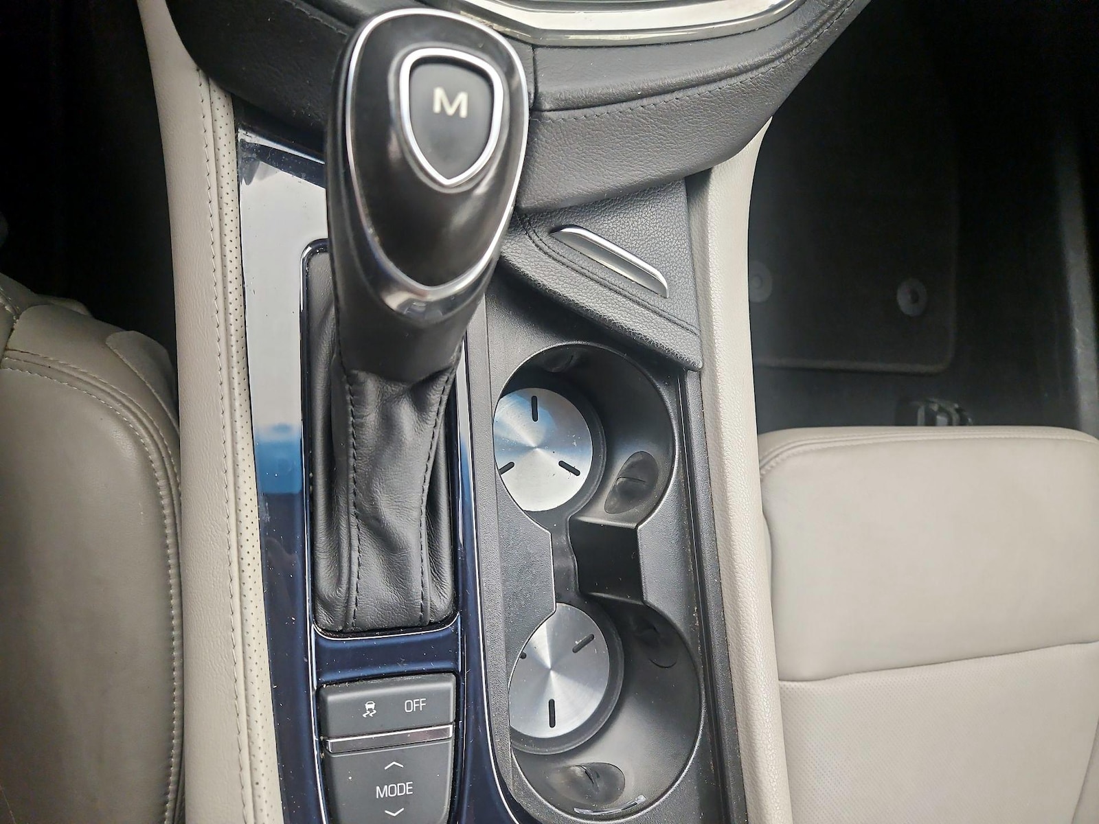 2017 Cadillac CTS Sedan Base - Photo 18