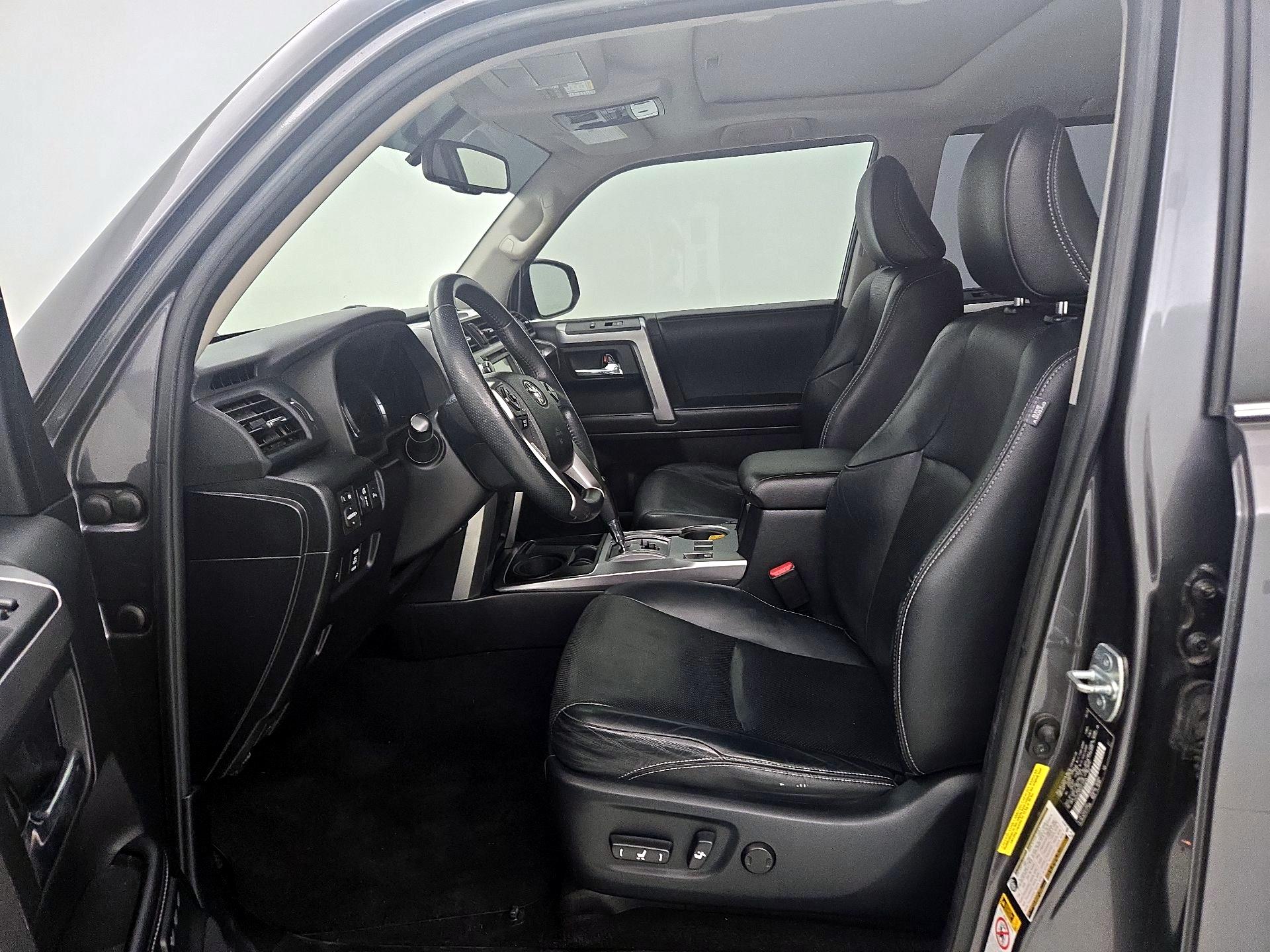 Thumbnail: 2016 Toyota 4Runner - 11