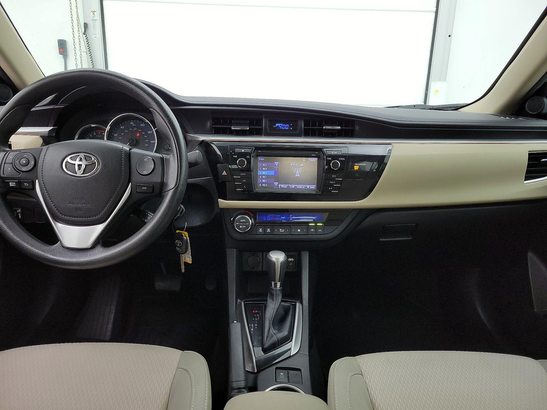 Thumbnail: 2015 Toyota Corolla - 9