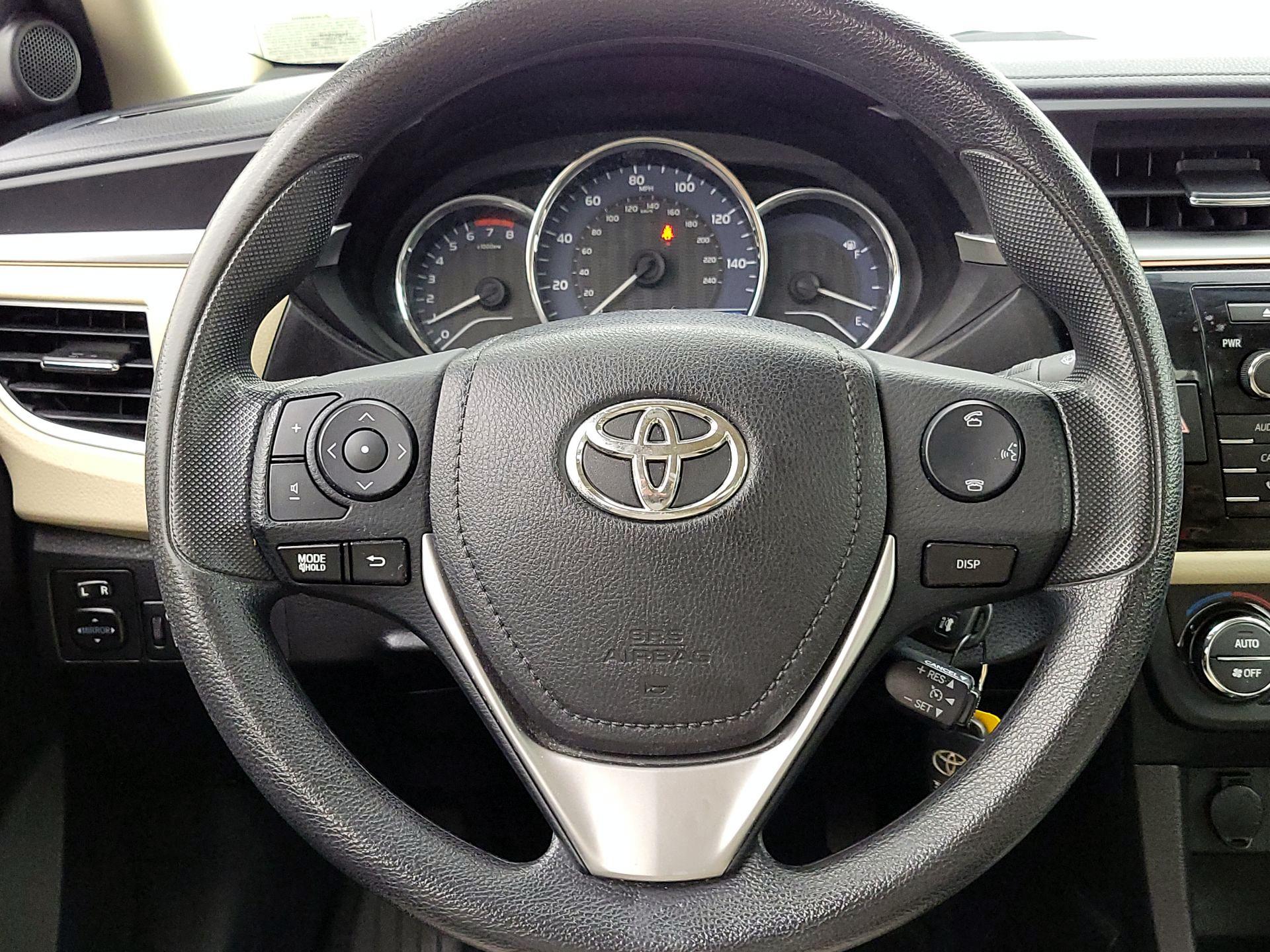 Thumbnail: 2015 Toyota Corolla - 10