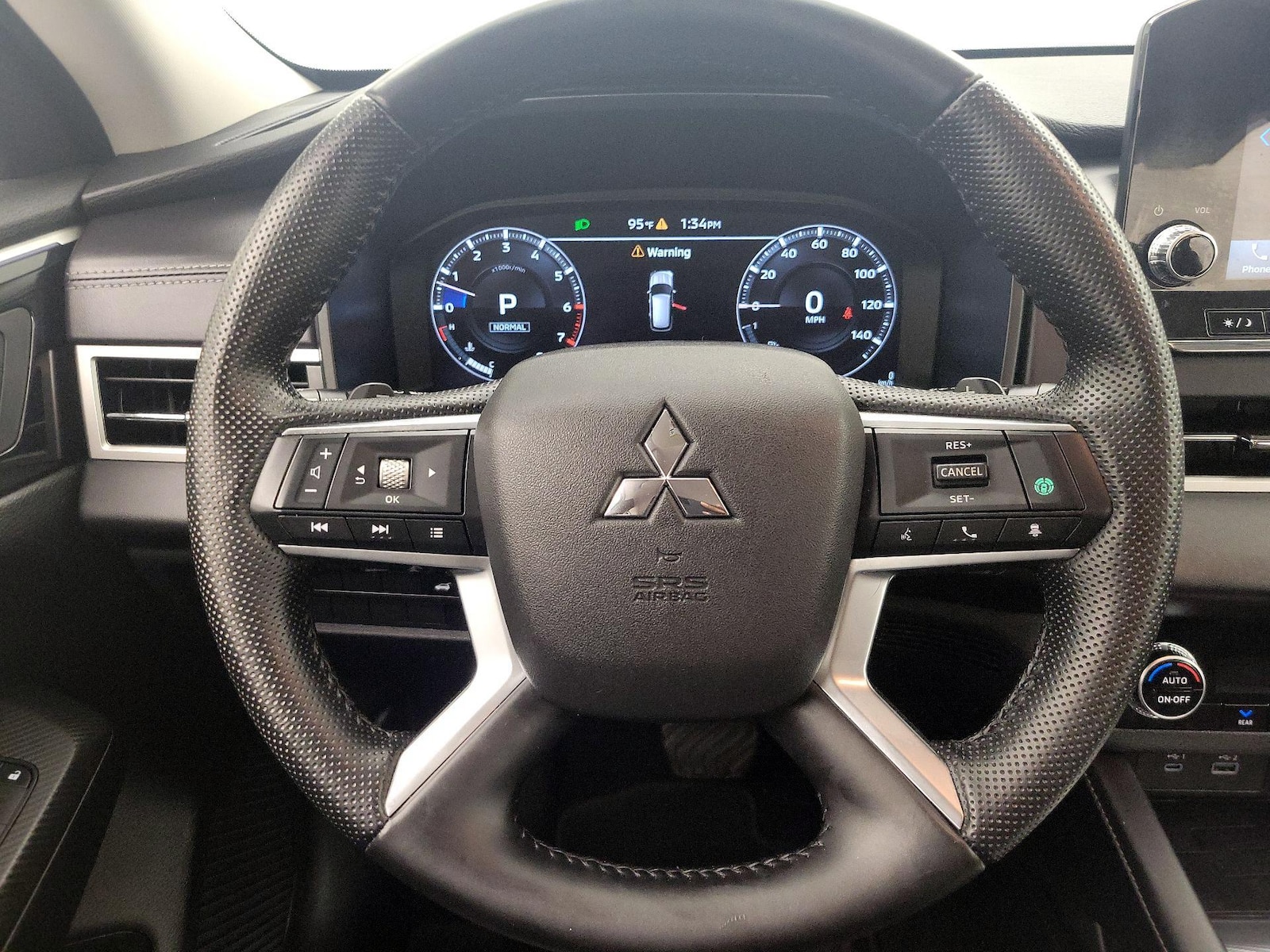 2024 Mitsubishi Outlander SEL - Photo 11