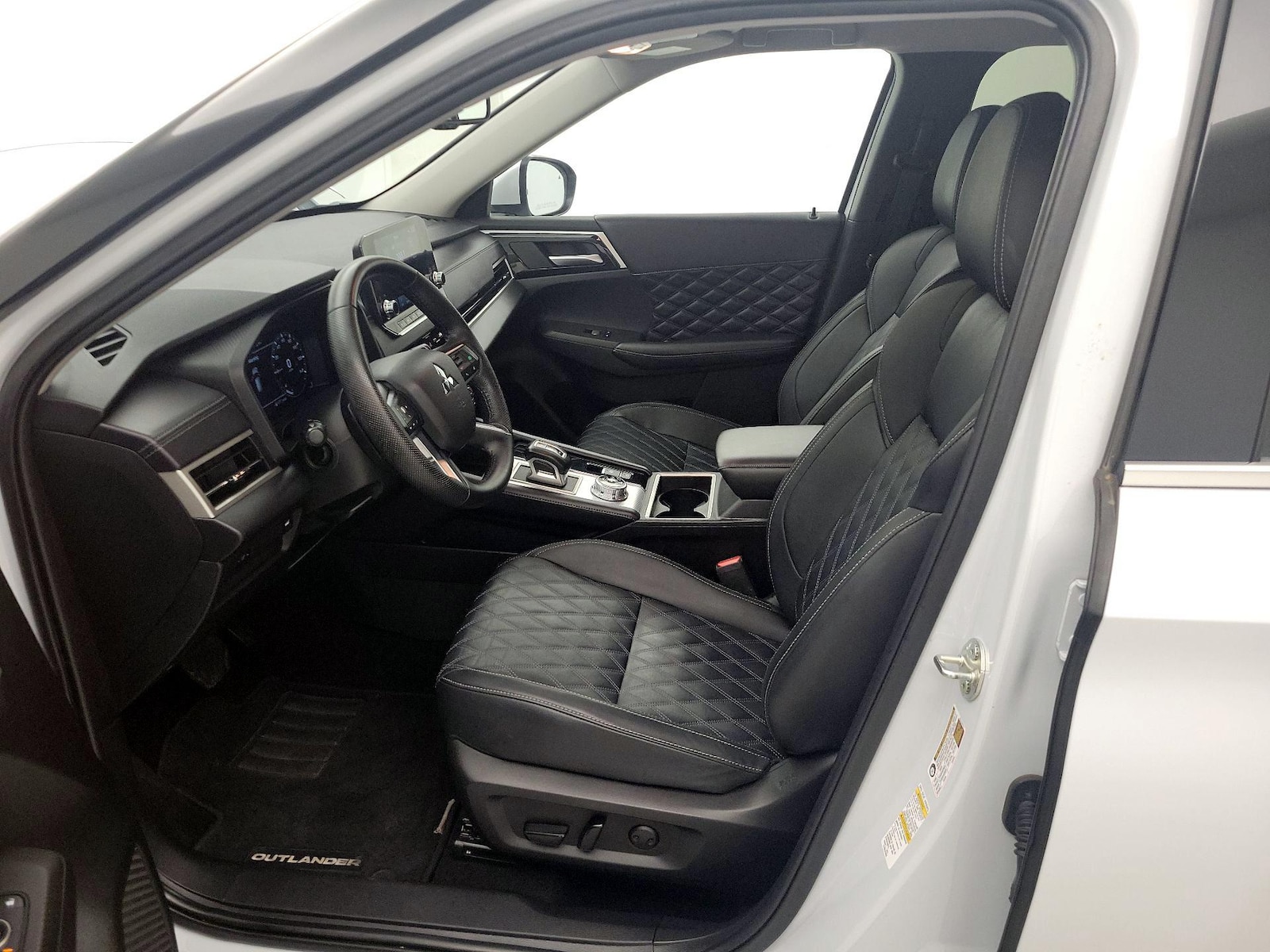2024 Mitsubishi Outlander SEL - Photo 12