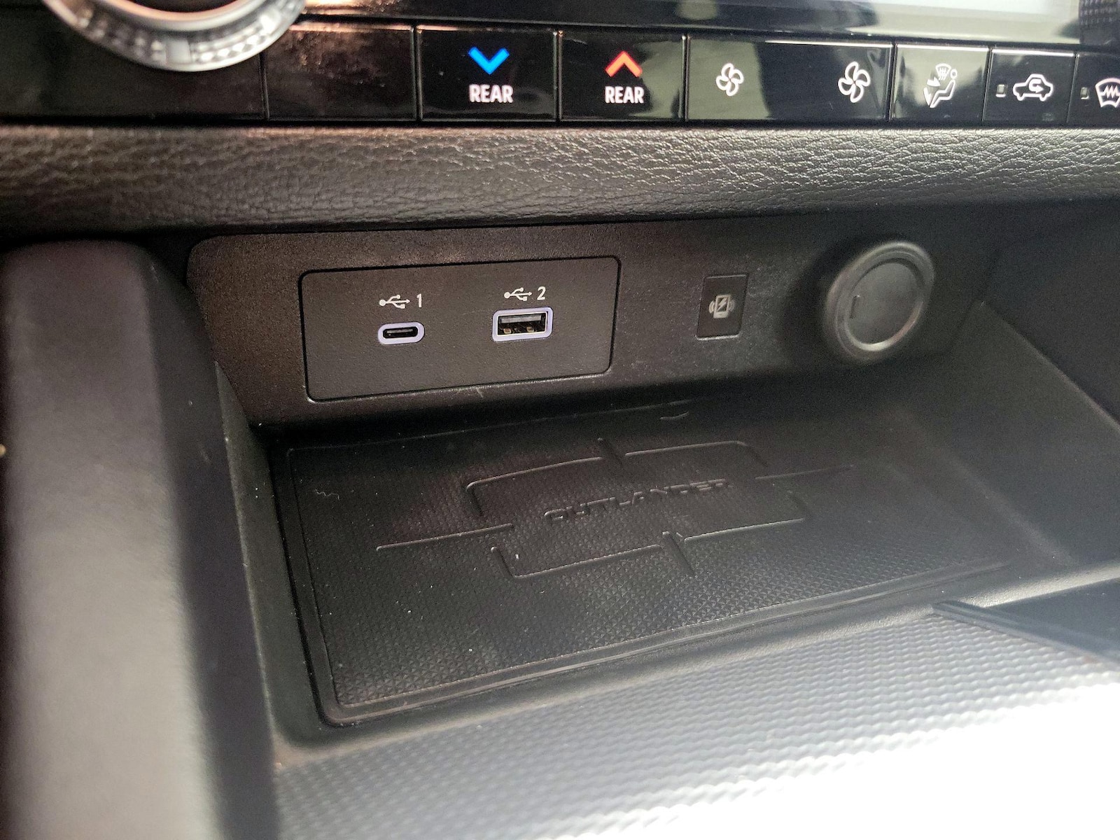 2024 Mitsubishi Outlander SEL - Photo 19