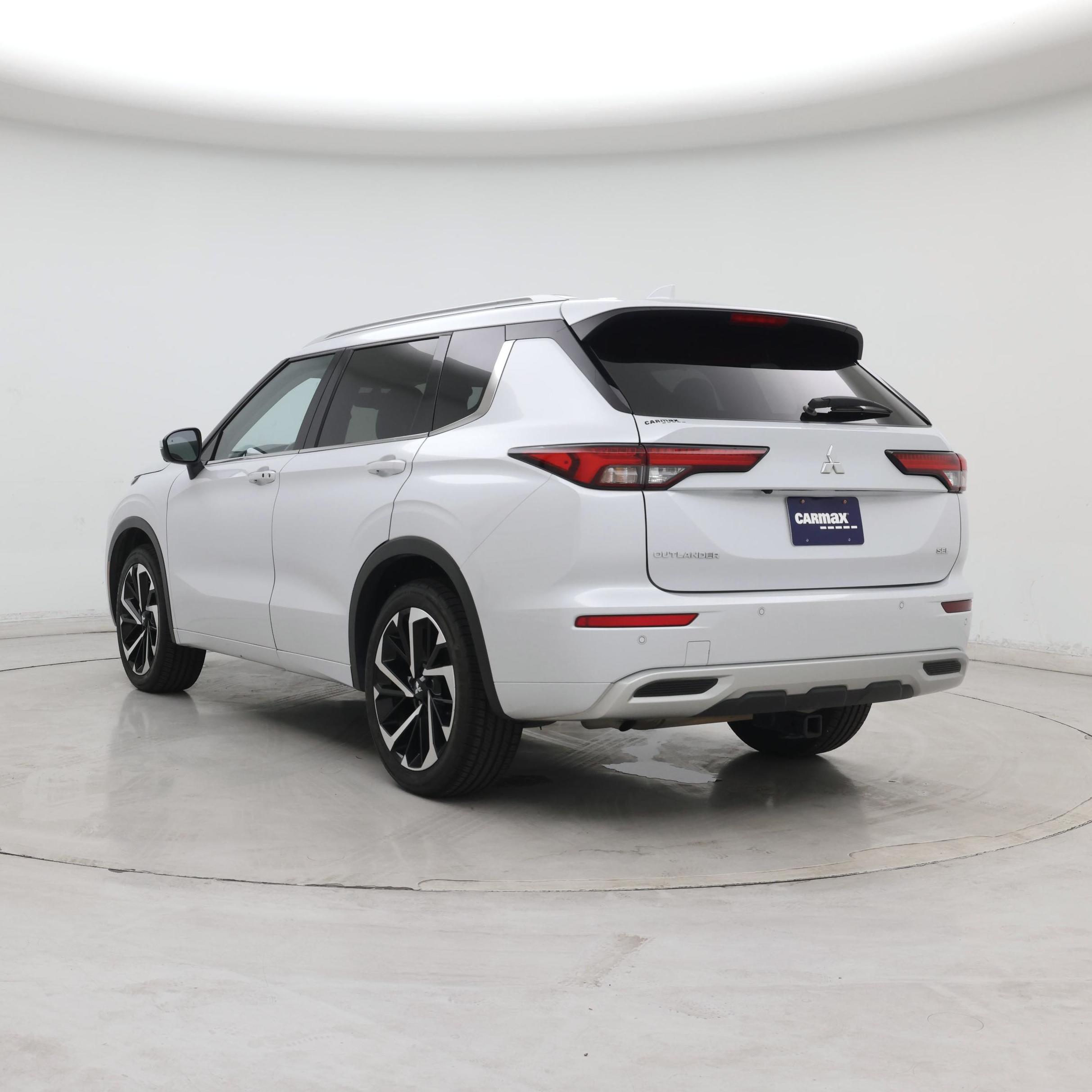 Thumbnail: 2024 Mitsubishi Outlander - 2