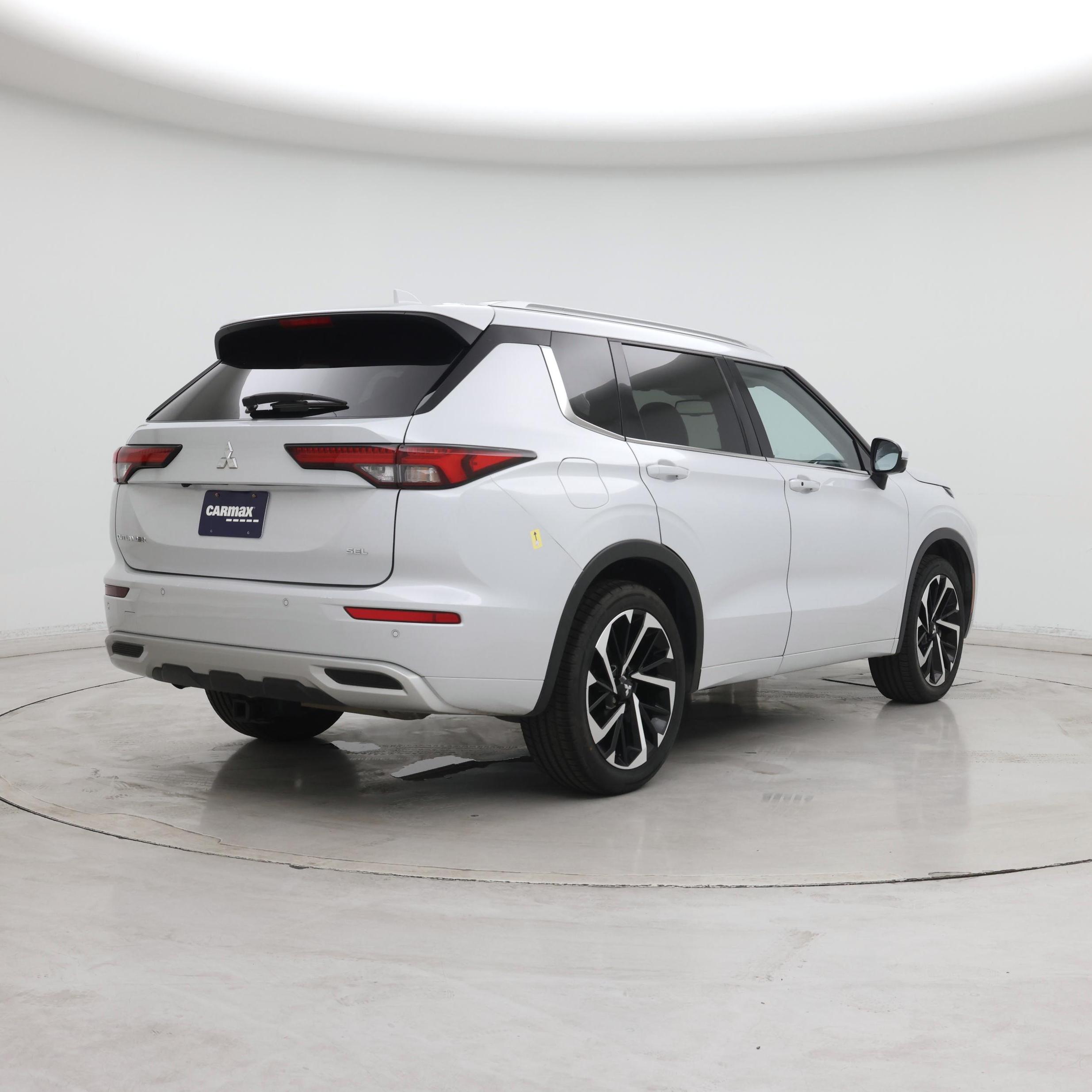 Thumbnail: 2024 Mitsubishi Outlander - 8