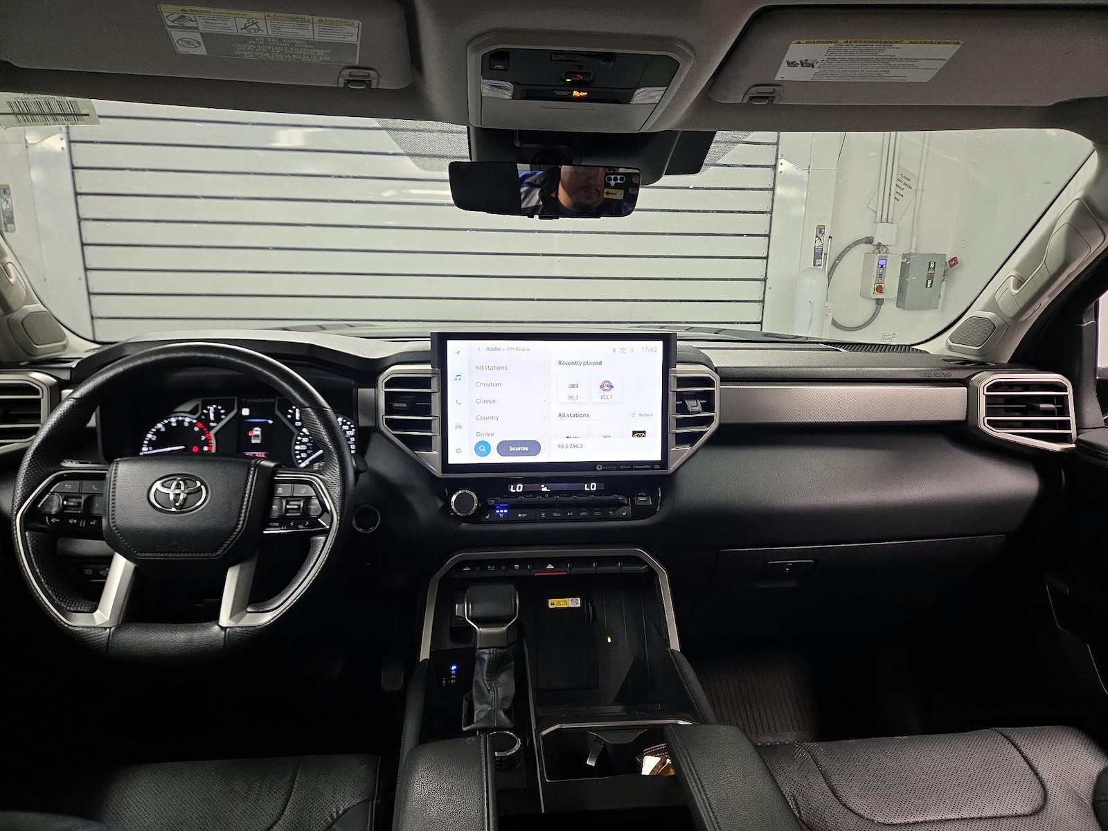 2023 Toyota Tundra Limited - Photo 10
