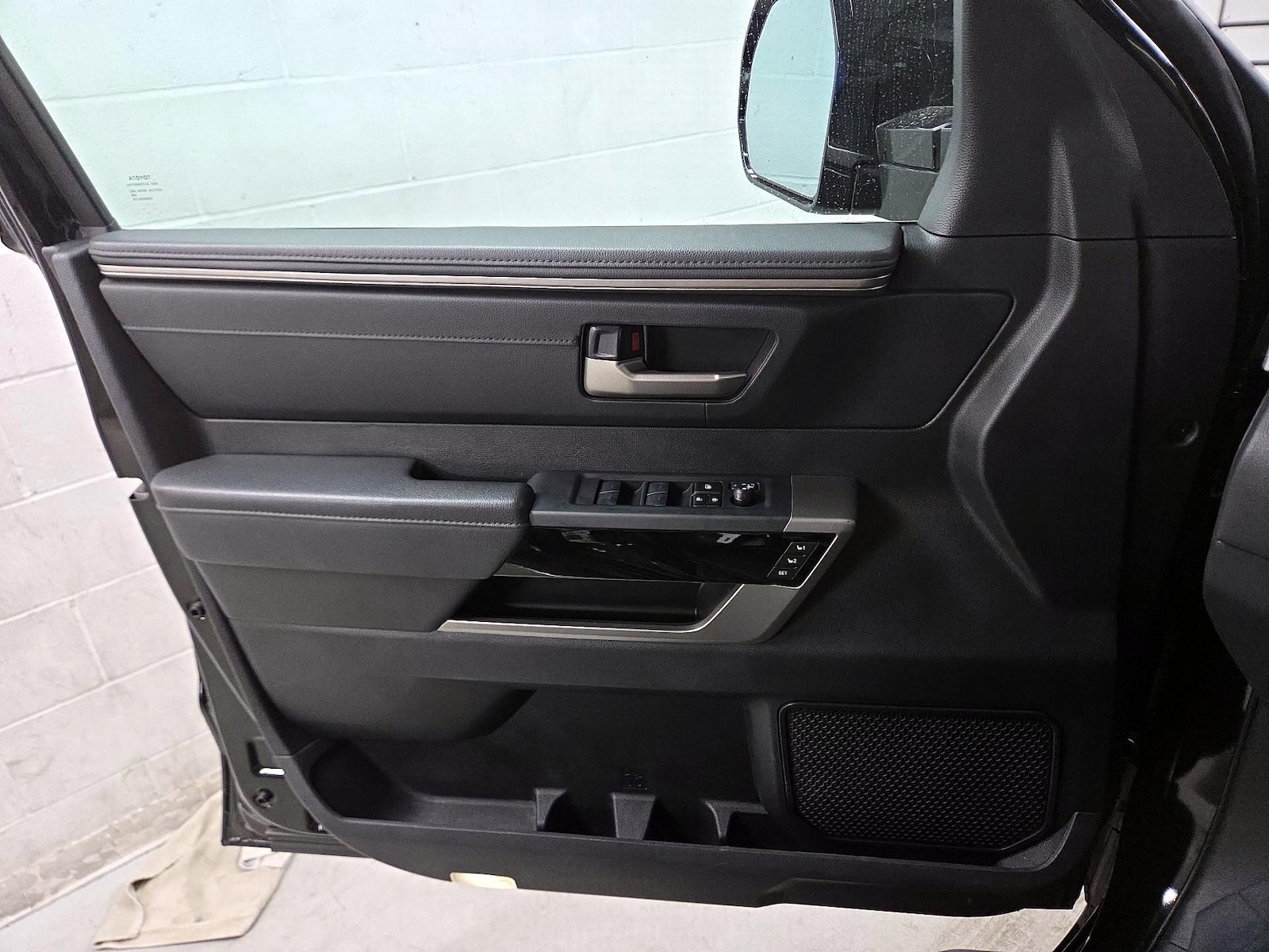 2023 Toyota Tundra Limited - Photo 13