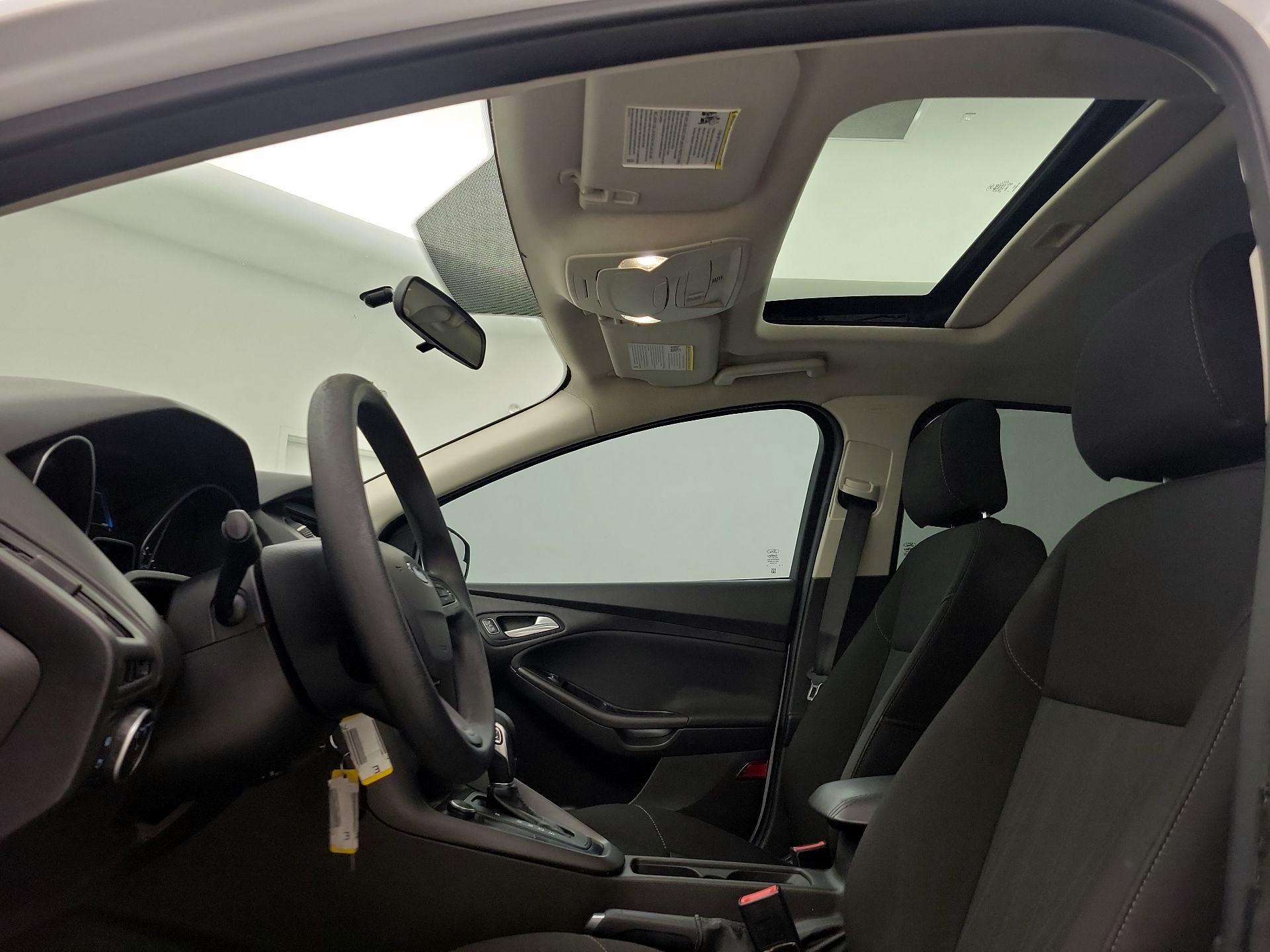Thumbnail: 2017 Ford Focus - 19