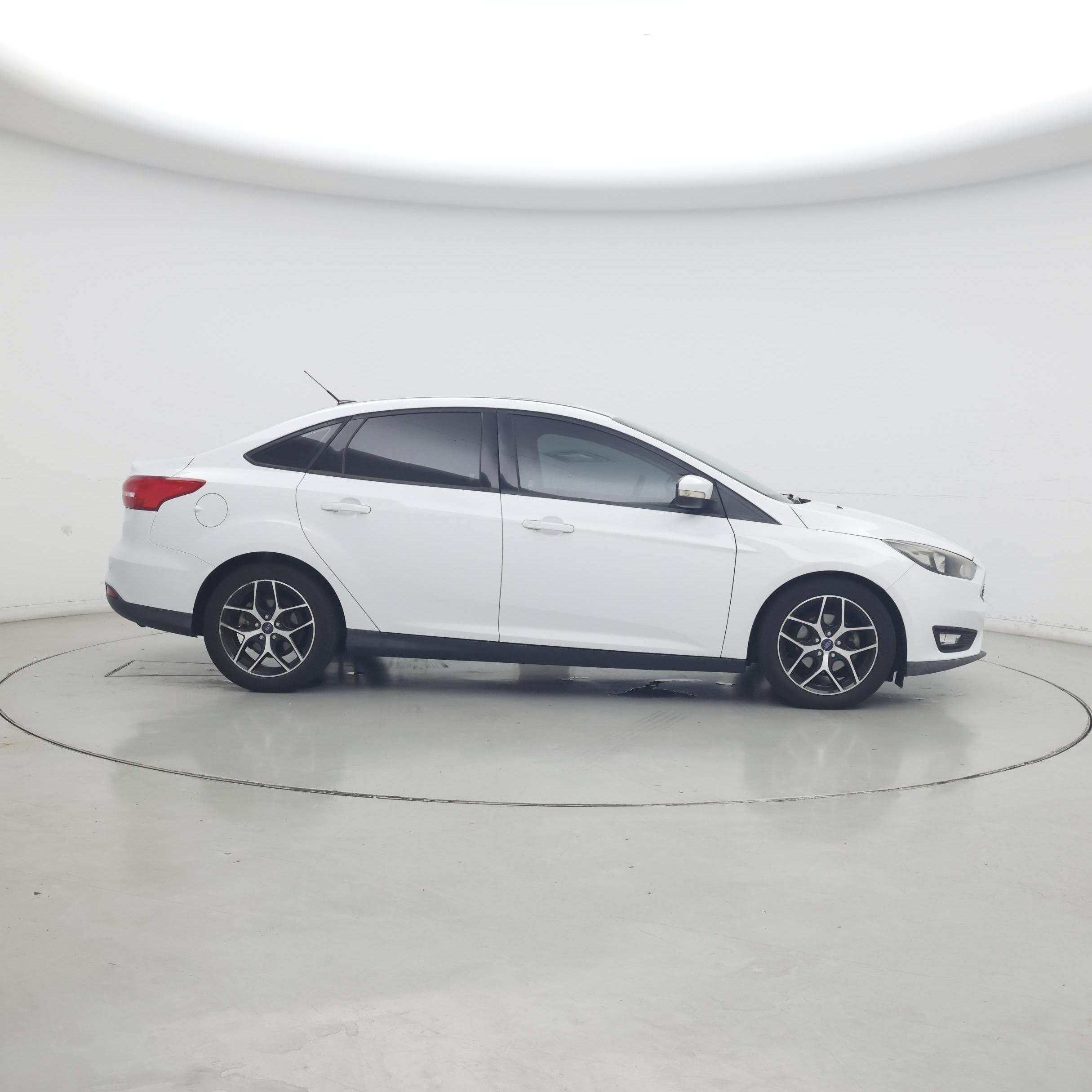 Thumbnail: 2017 Ford Focus - 7