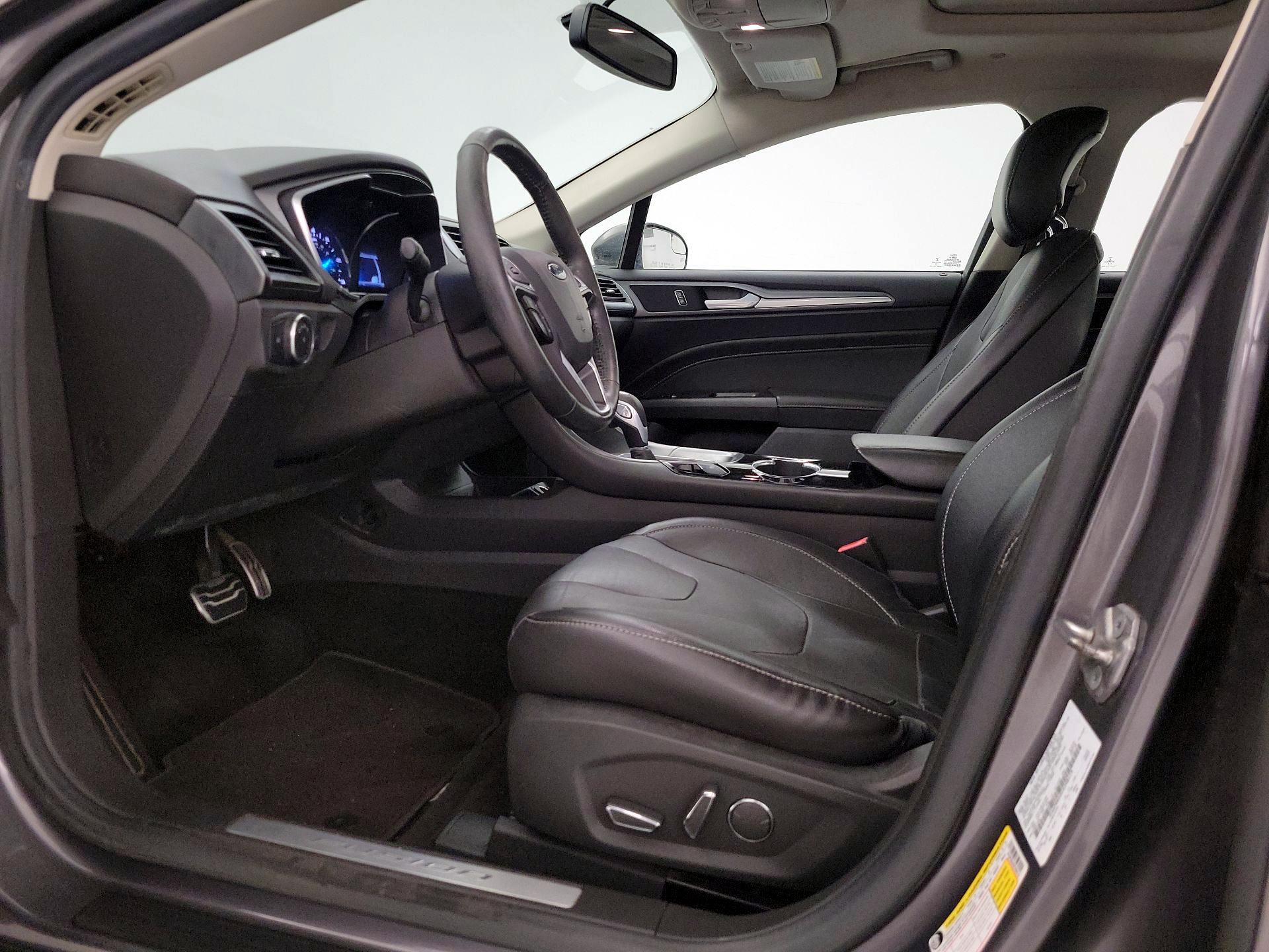 Thumbnail: 2014 Ford Fusion - 11
