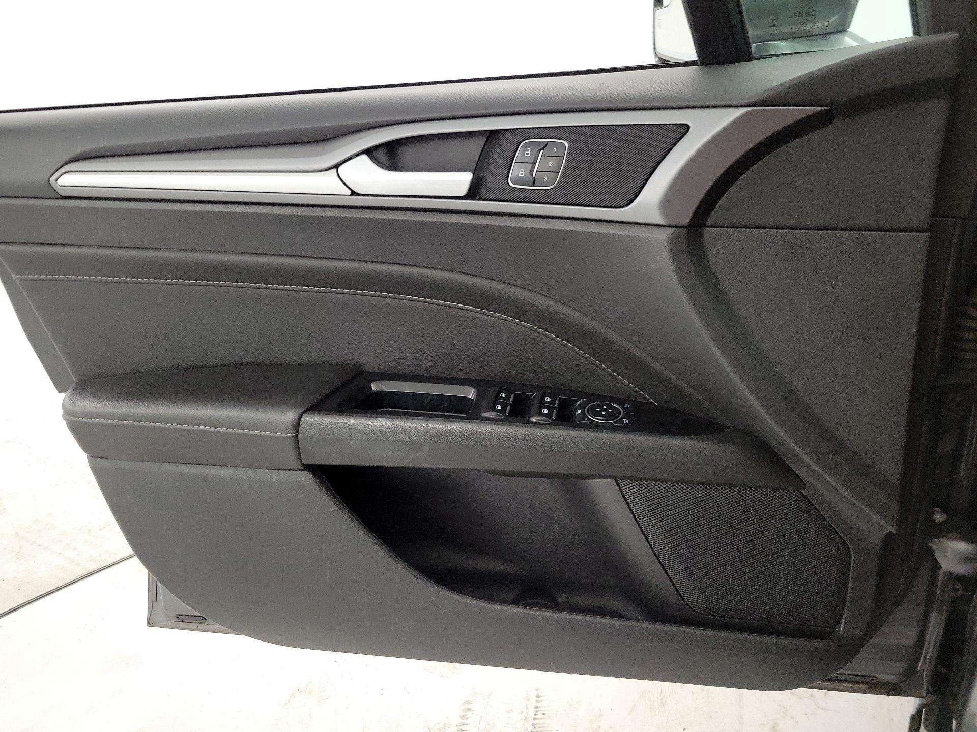 Thumbnail: 2014 Ford Fusion - 12
