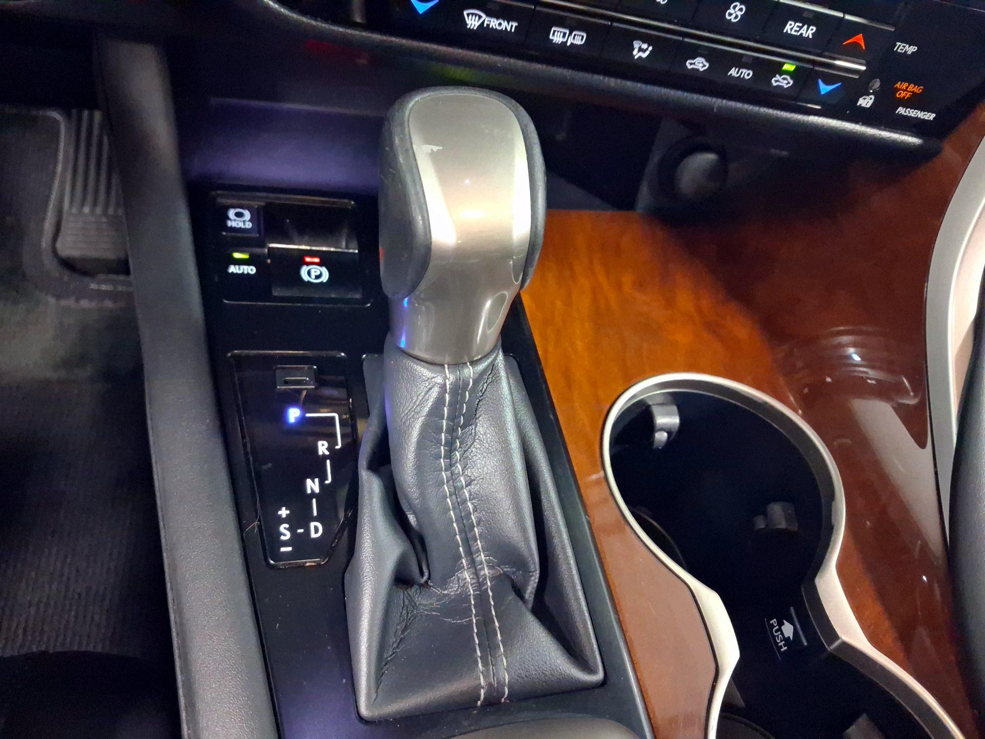 Thumbnail: 2019 Lexus RX - 14