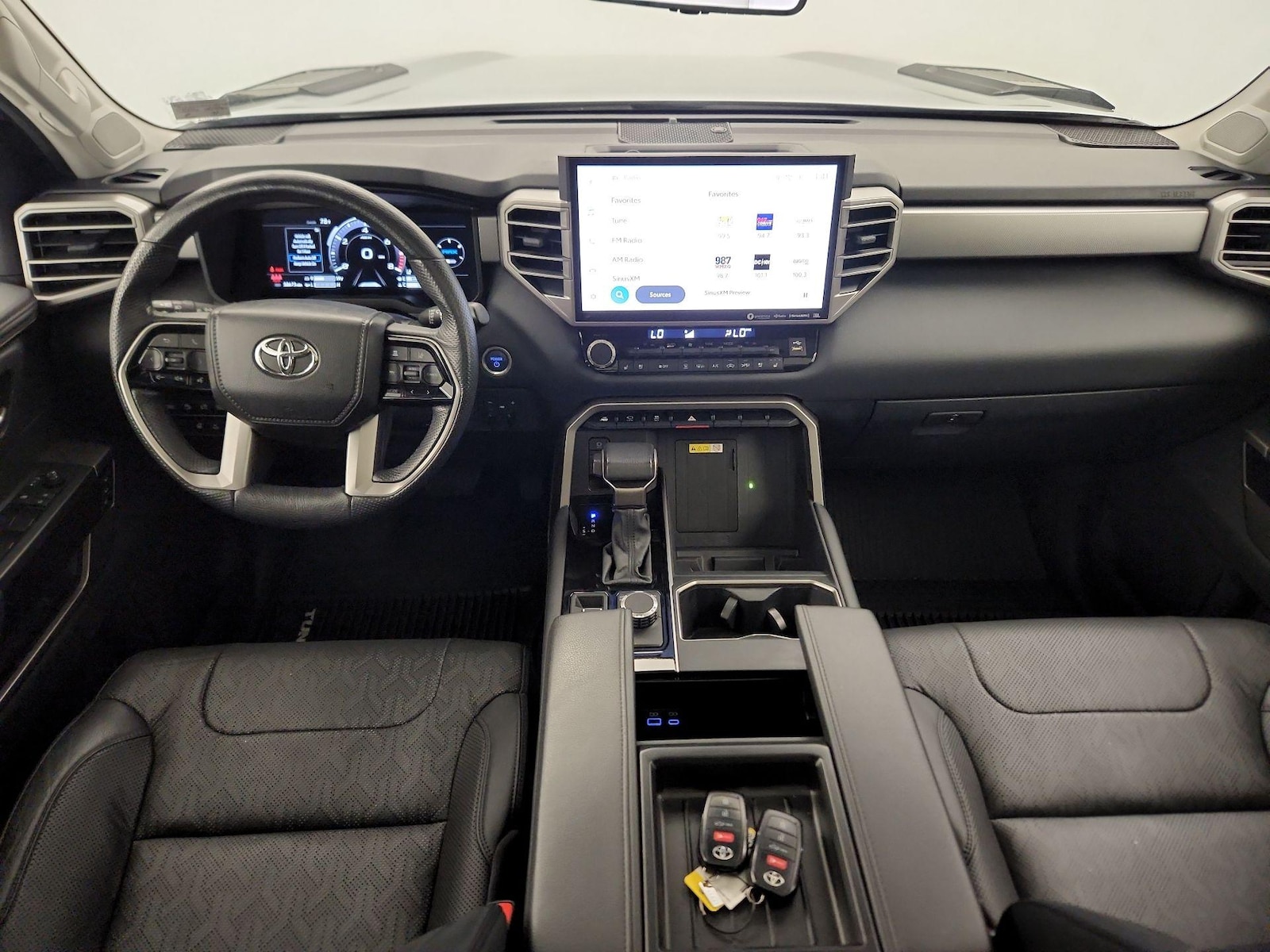 2023 Toyota Tundra Limited - Photo 10