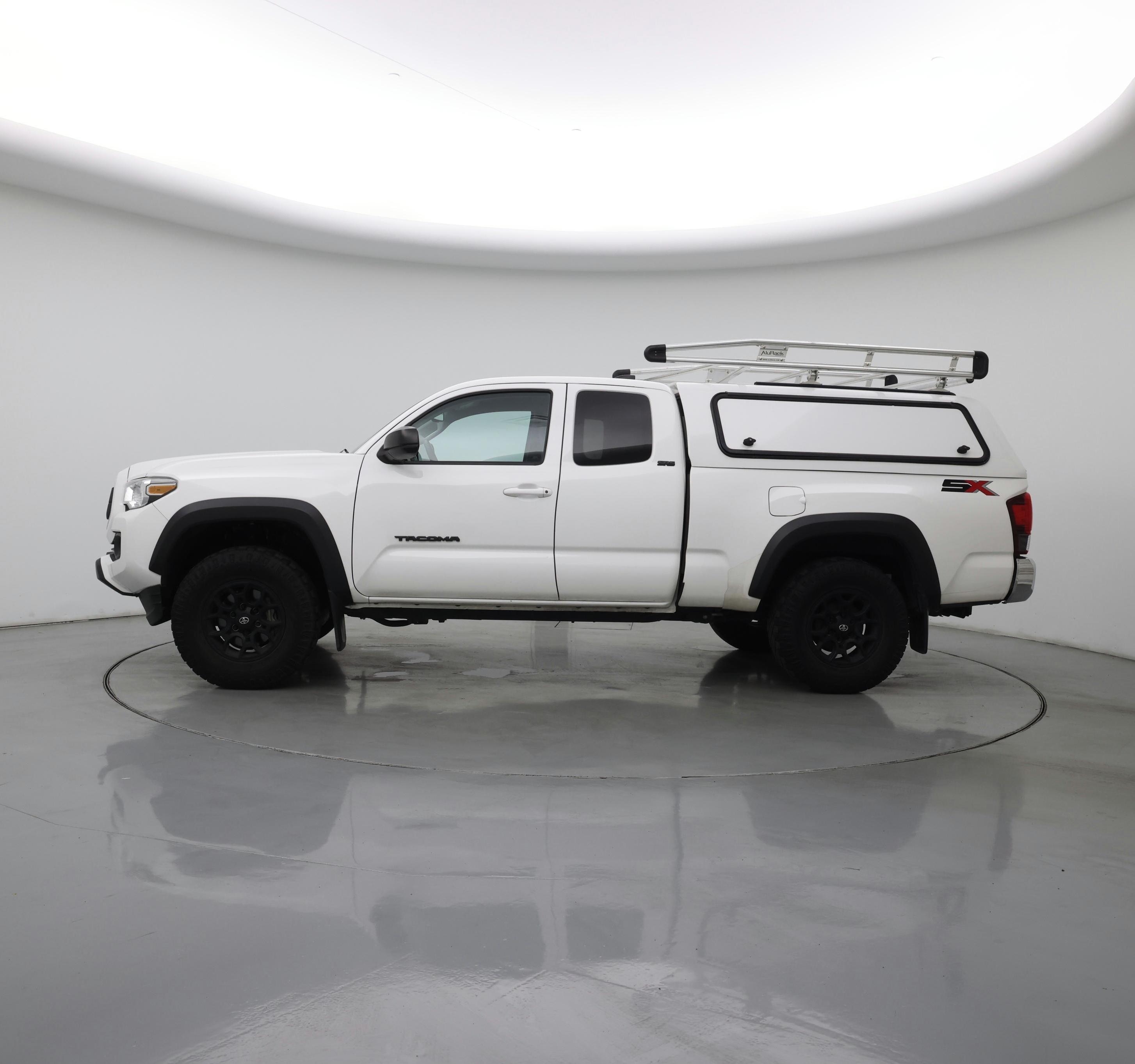 Thumbnail: 2023 Toyota Tacoma - 3