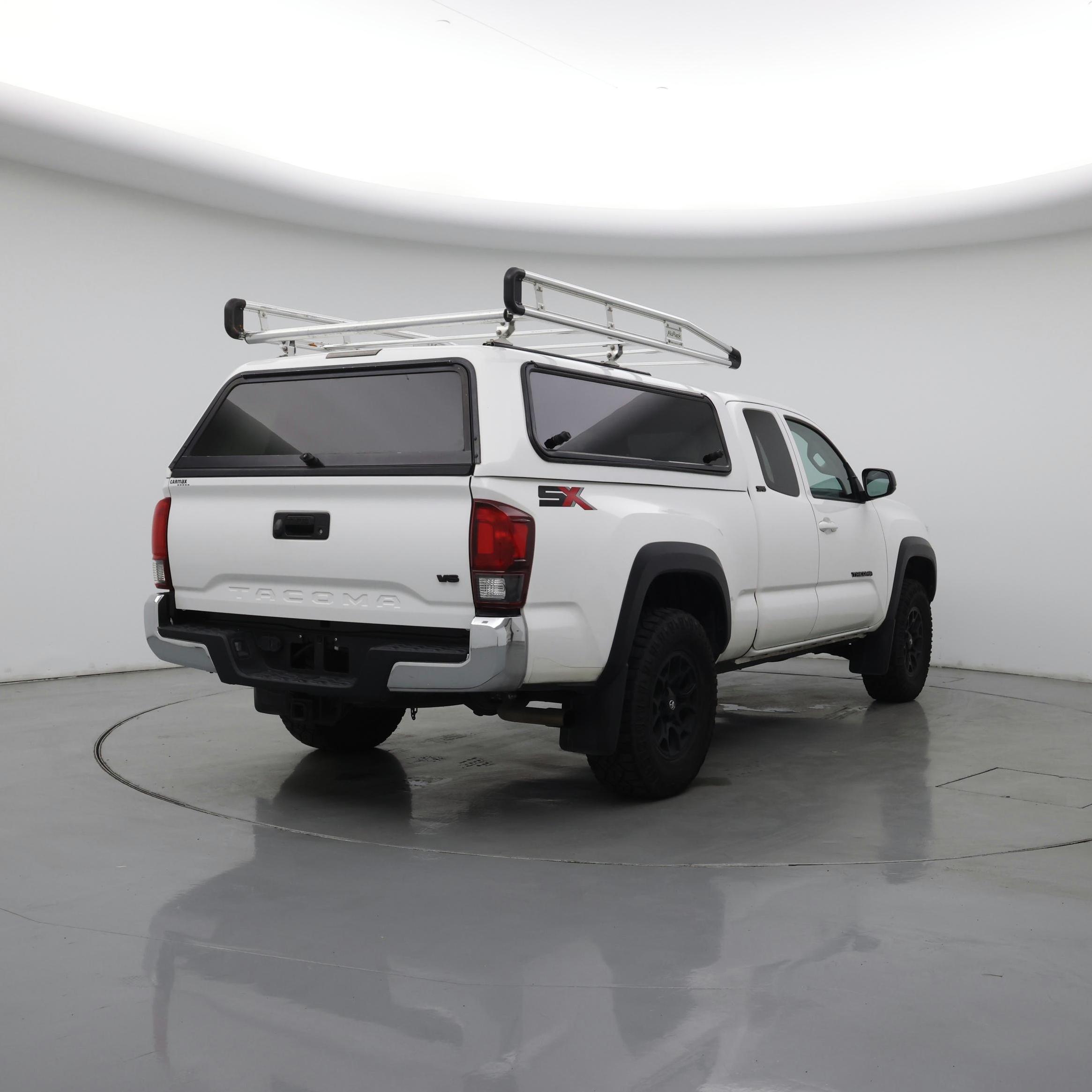 Thumbnail: 2023 Toyota Tacoma - 8