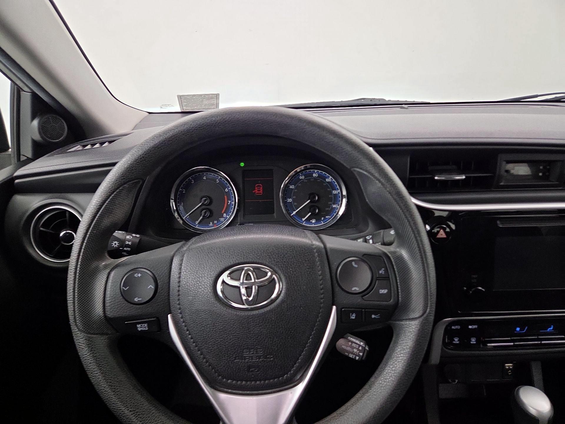 Thumbnail: 2018 Toyota Corolla - 10