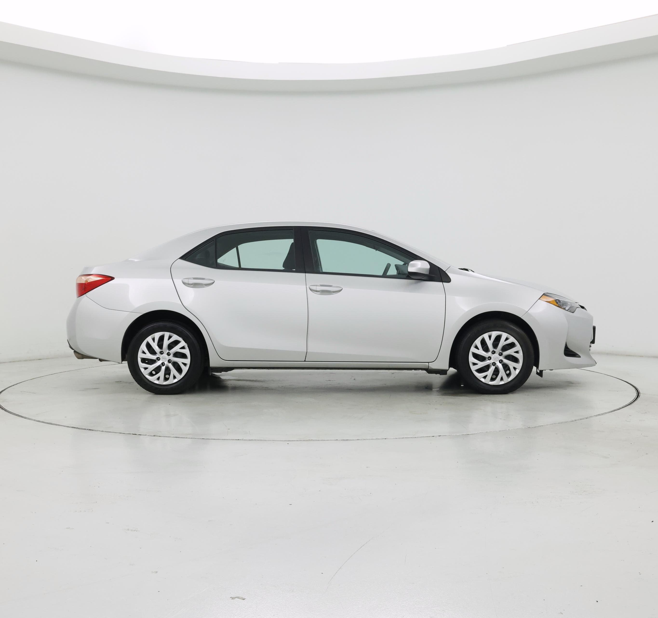 Thumbnail: 2018 Toyota Corolla - 7
