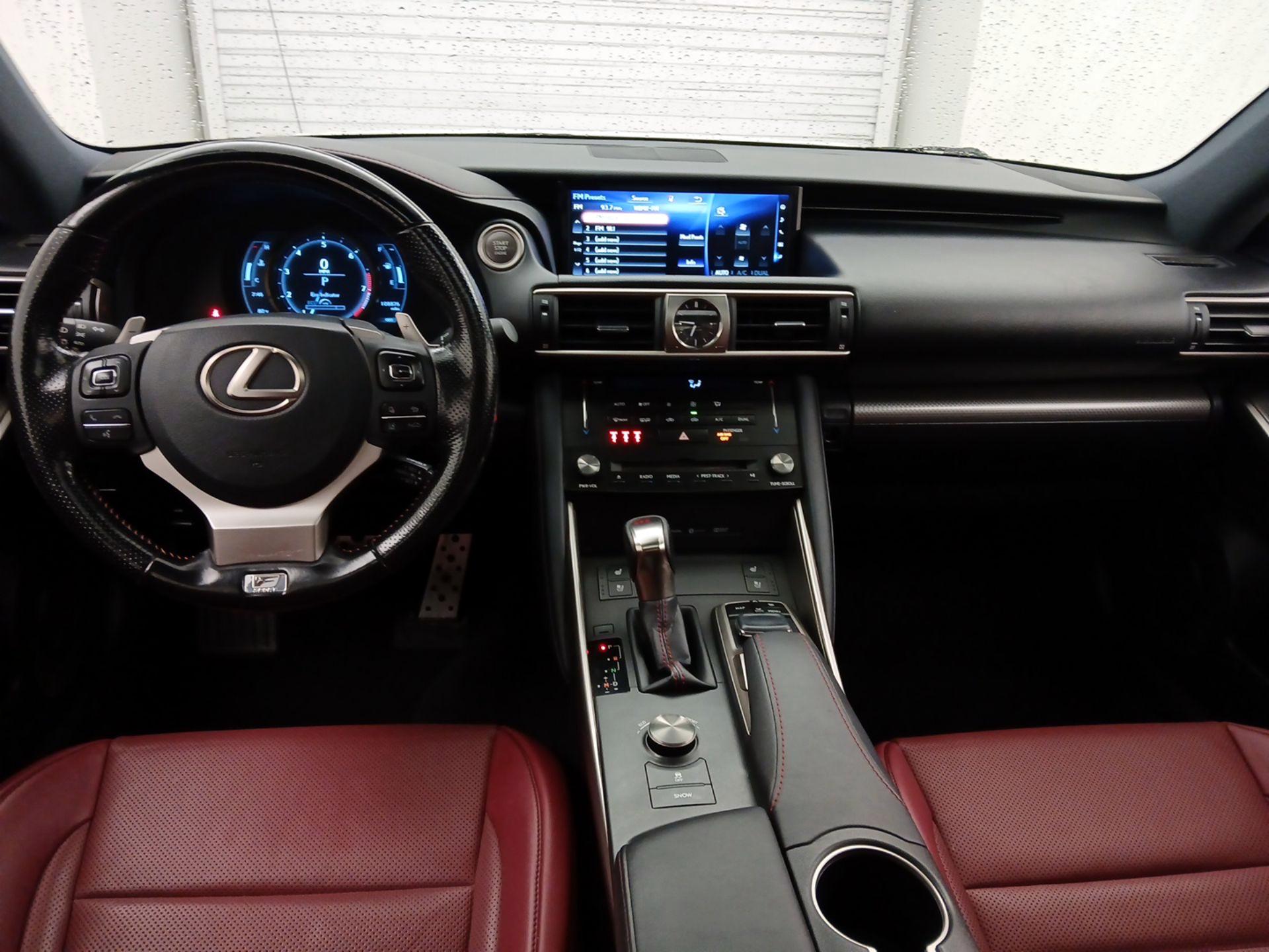 Thumbnail: 2017 Lexus IS - 9