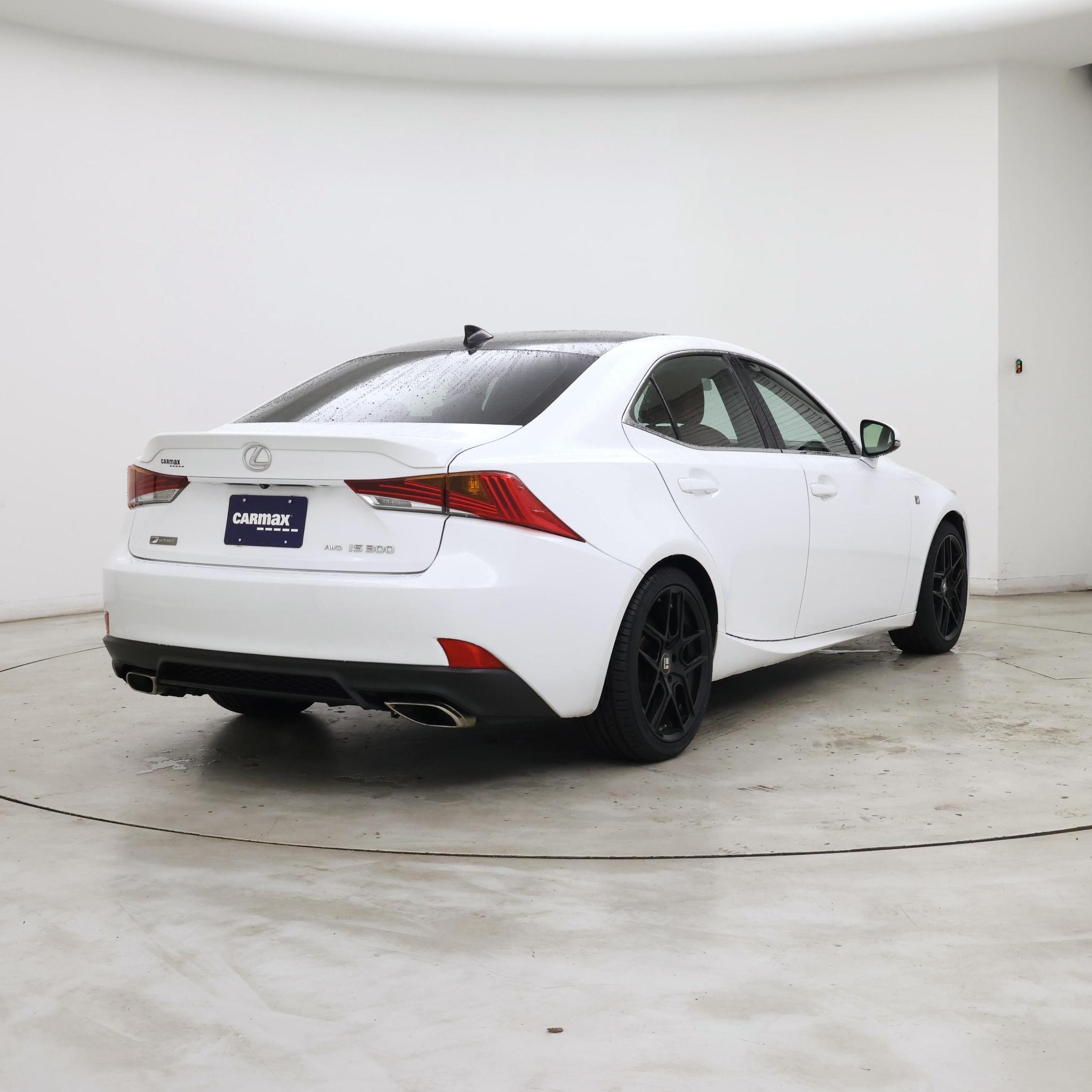 Thumbnail: 2017 Lexus IS - 8