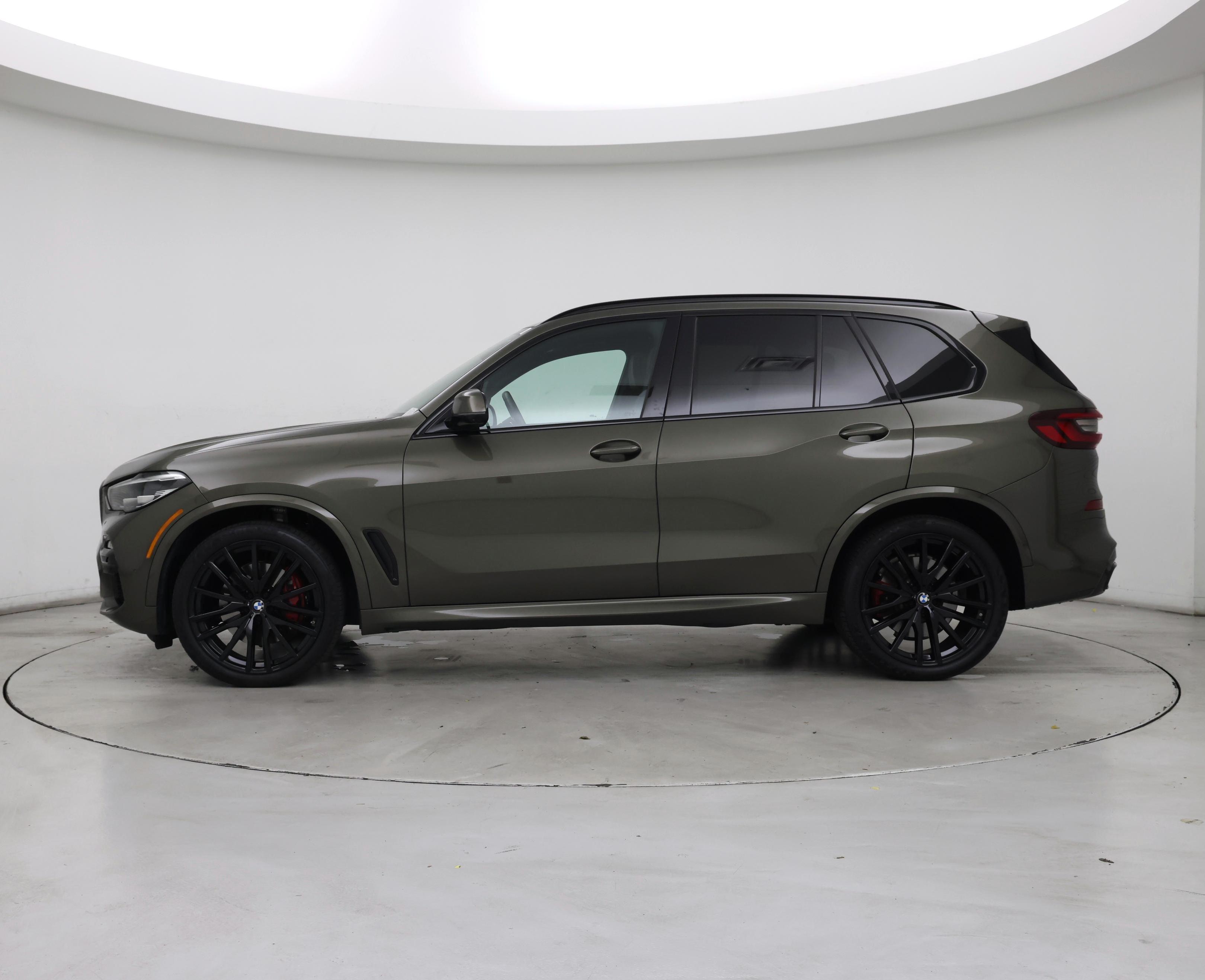Thumbnail: 2021 BMW X5 - 3